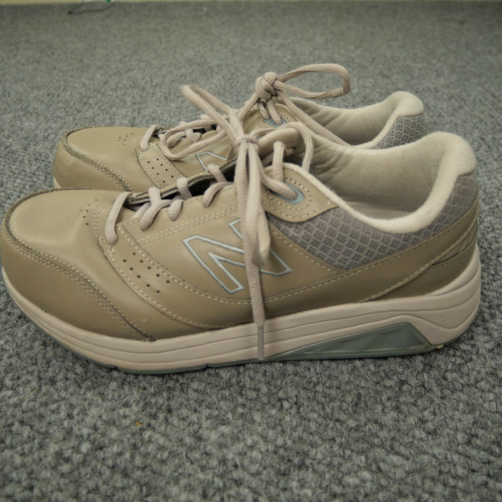 New Balance New Balance Sneakers Womens Size 8.5 Beige 928 V3 Walking Strike Path WW928GR3 Size US 6.5 / IT 36.5 - 4 Thumbnail