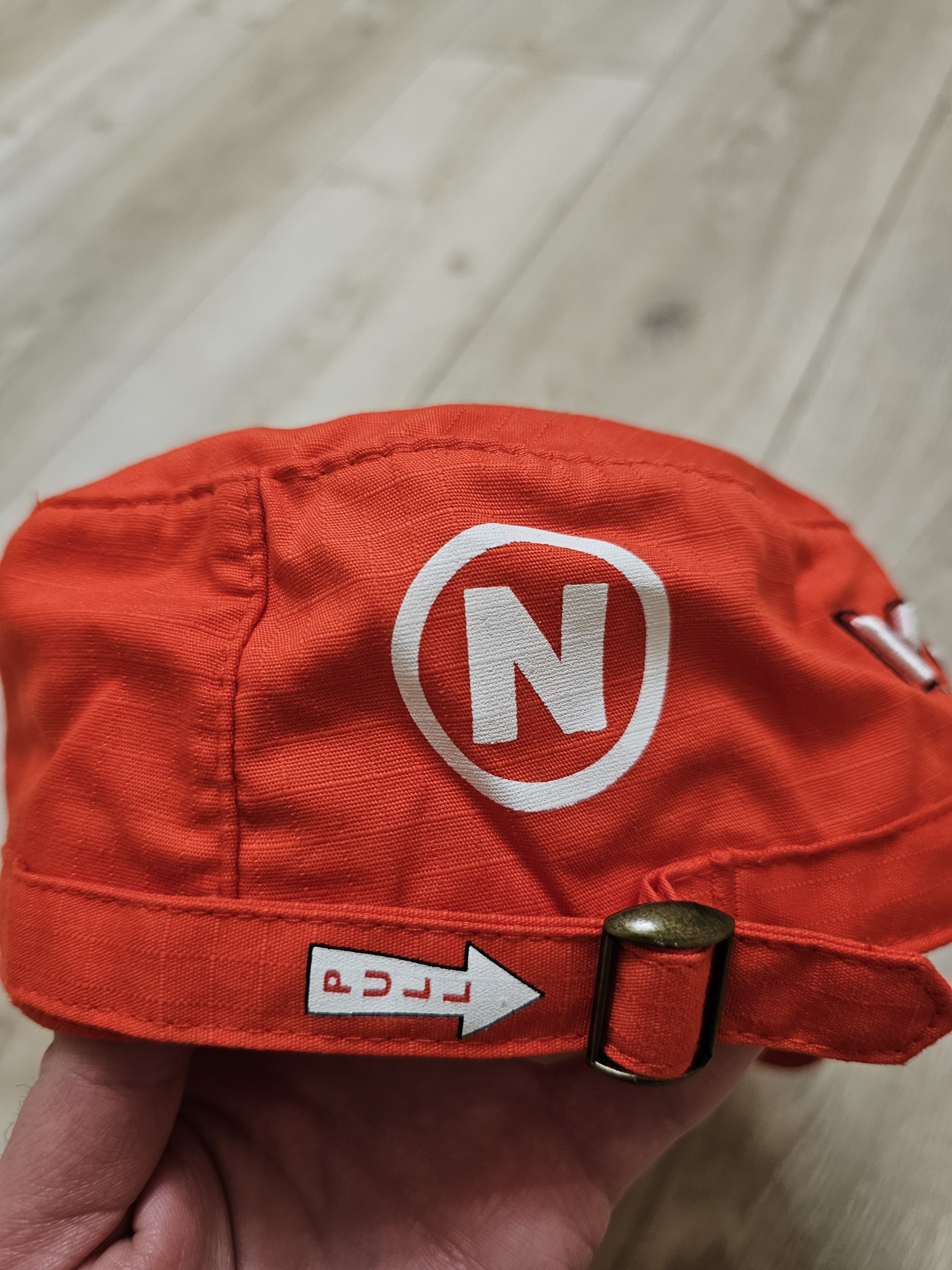 Ferrari × Formula 1 FERRARI CAP RED V8 PWERED BY CAP F1 CAP FORMULA 1 CAP F1 Size ONE SIZE - 8 Thumbnail