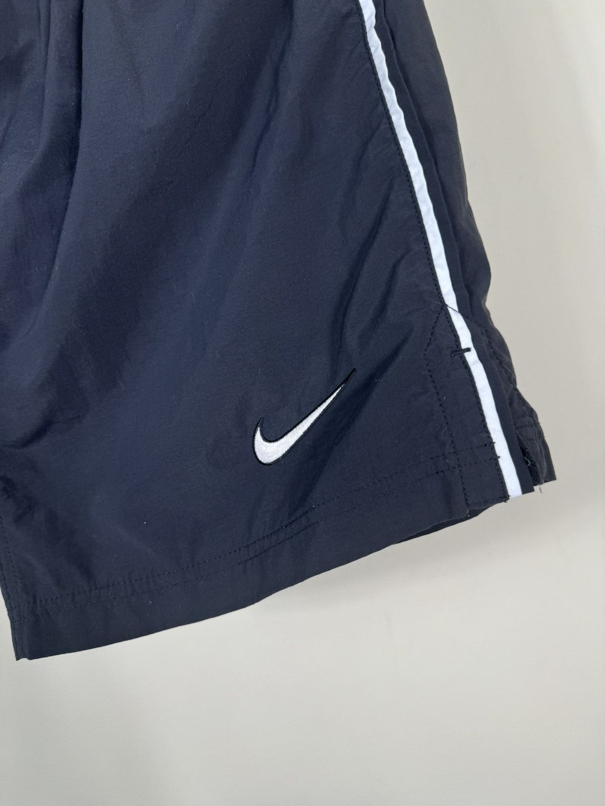 Nike × Vintage Vintage Nike y2k Logo Shorts Size US 30 / EU 46 - 2 Thumbnail