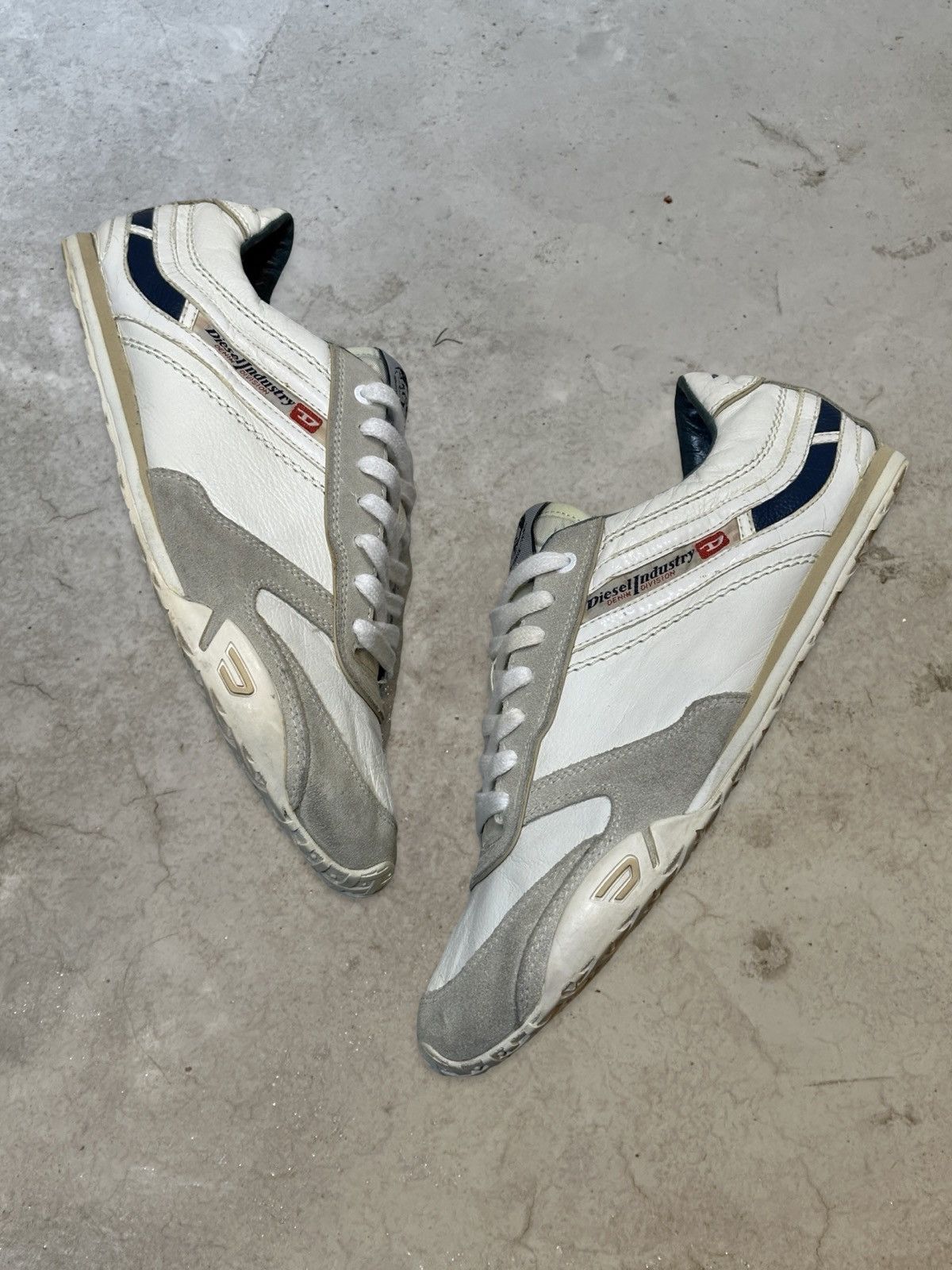 Diesel (SS10) RUN-AWAY LOW TOP Size US 10.5 / EU 43-44 - 4 Thumbnail