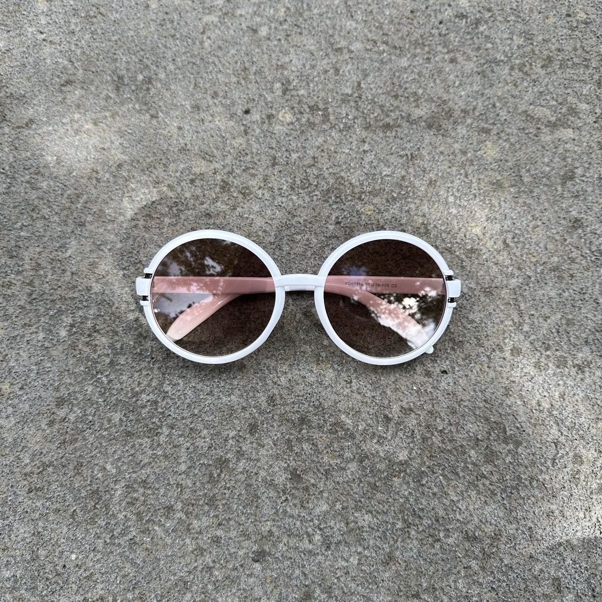 Other Y2K Unisex Sunglasses Retro Fashion Shades LE97118-01 Size ONE SIZE - 1 Thumbnail