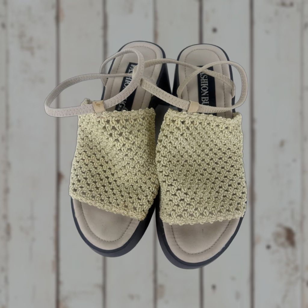 Vintage Fashion Bug Strappy Heels Womens 7.5 Cream Open Toe Block Heel 3in Straps Sandals Shoes Size US 8 / IT 38 - 1 Thumbnail