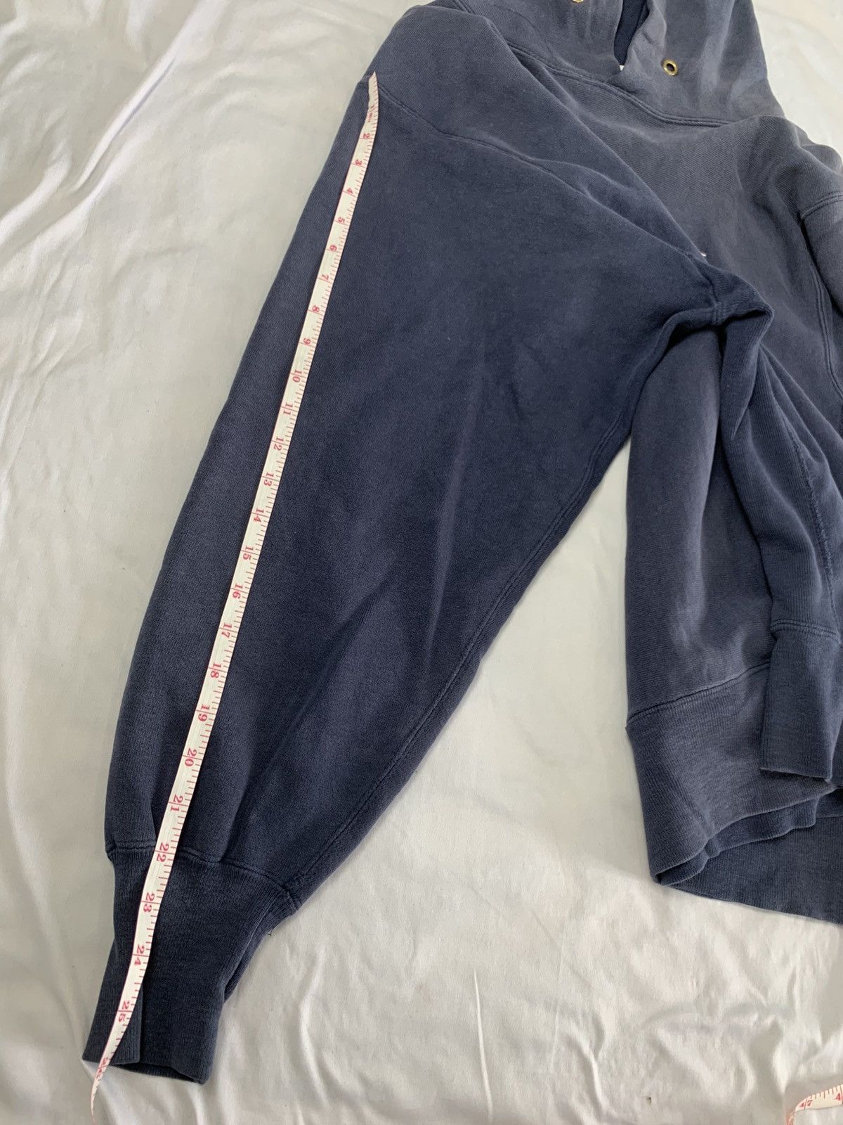 Vintage 80-90s champion reverse weave vintage faded style hoodie Size US L / EU 52-54 / 3 - 15 Thumbnail