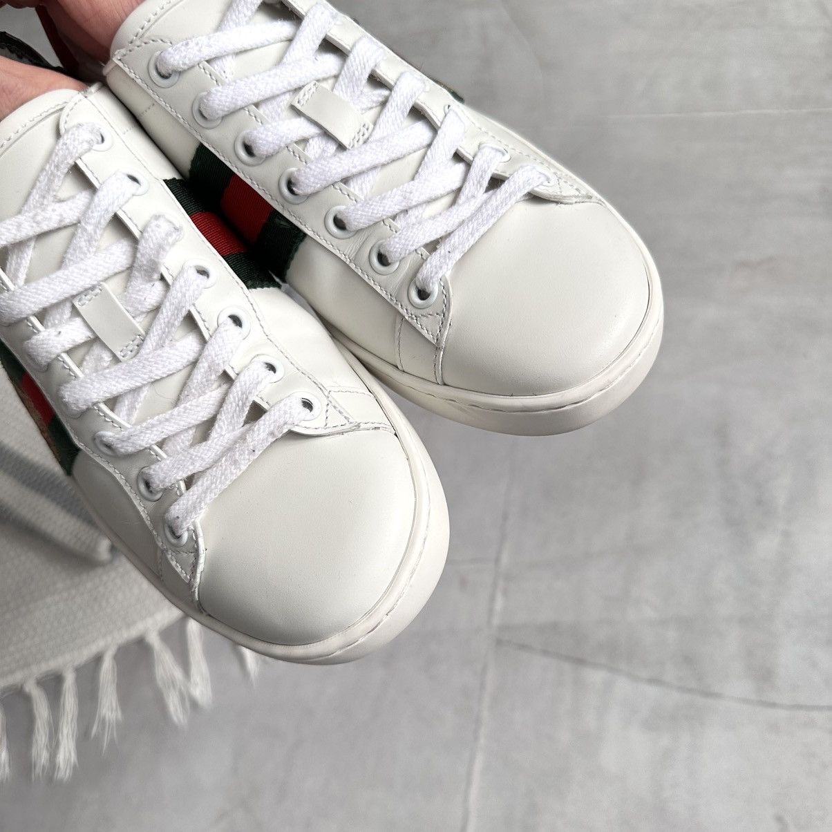 Gucci Gucci Ace Bee Leather Low Sneakers Shoes Size US 6 / IT 36 - 4 Thumbnail