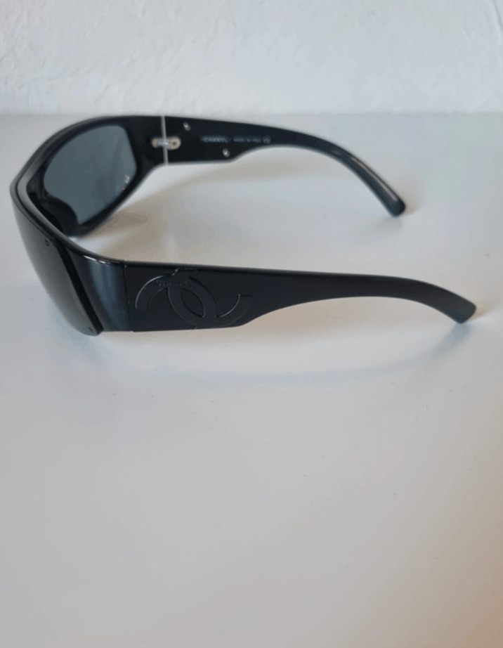Chanel CHANEL Sunglasses 5072 Rimless Rhinestone 4017 Vintage Size ONE SIZE - 1 Thumbnail