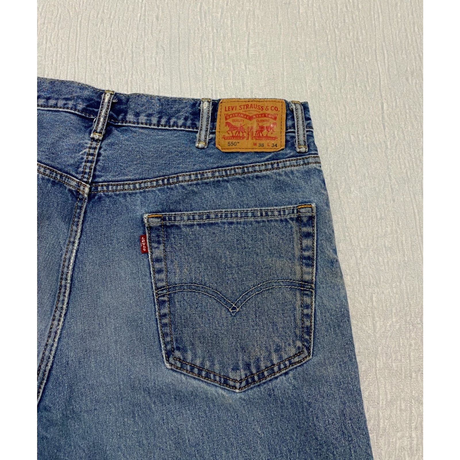 Levi's Levi's 550 Relaxed Fit Jeans Mens 38×34 Blue Denim 5-Pocket 100% Cotton Casual Straight Style Size US 38 / EU 54 - 4 Thumbnail