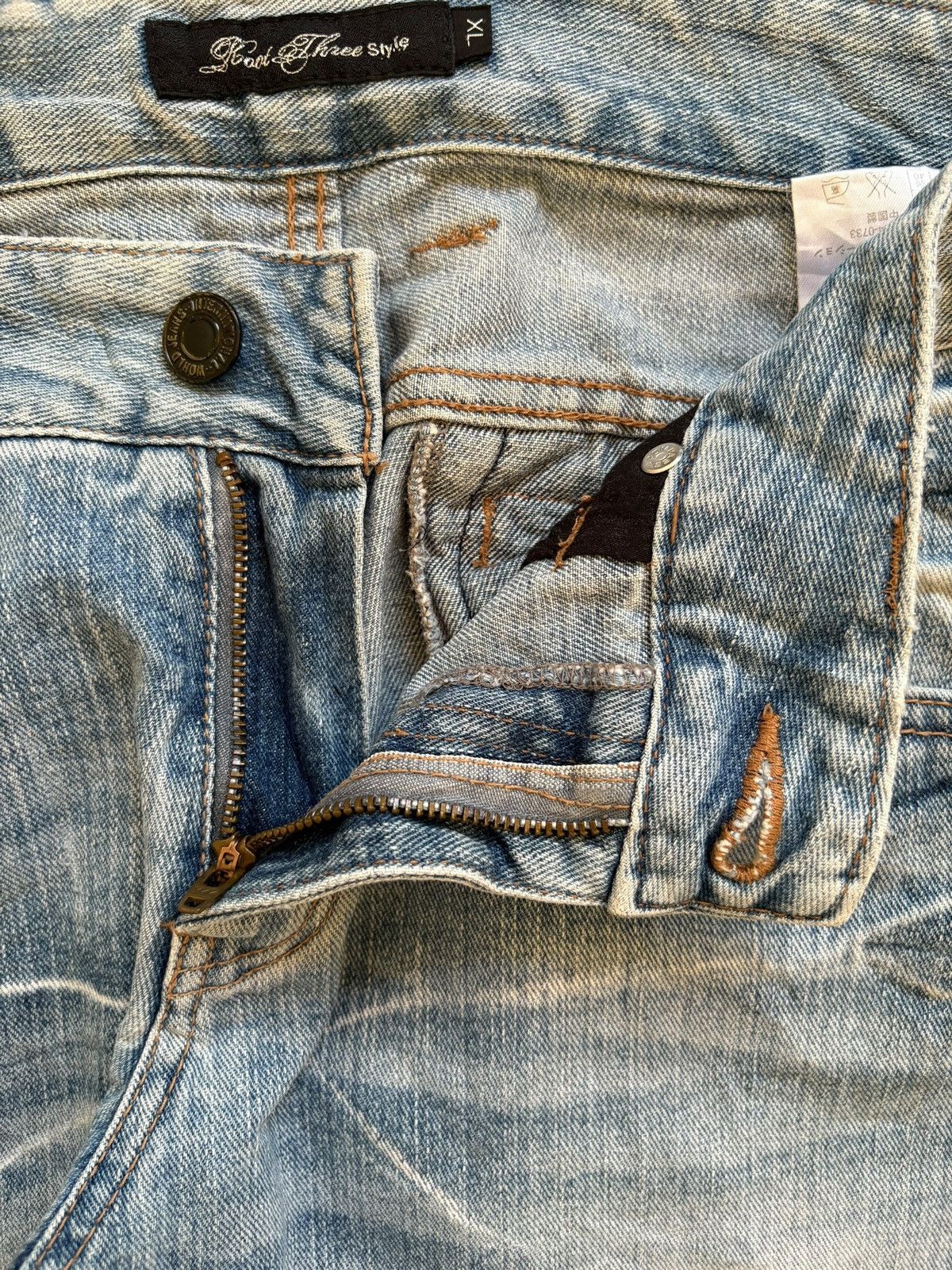 Japanese Brand Vintage Japanese Brand Faded Wash Distressed Jeans Size US 33 - 10 Thumbnail