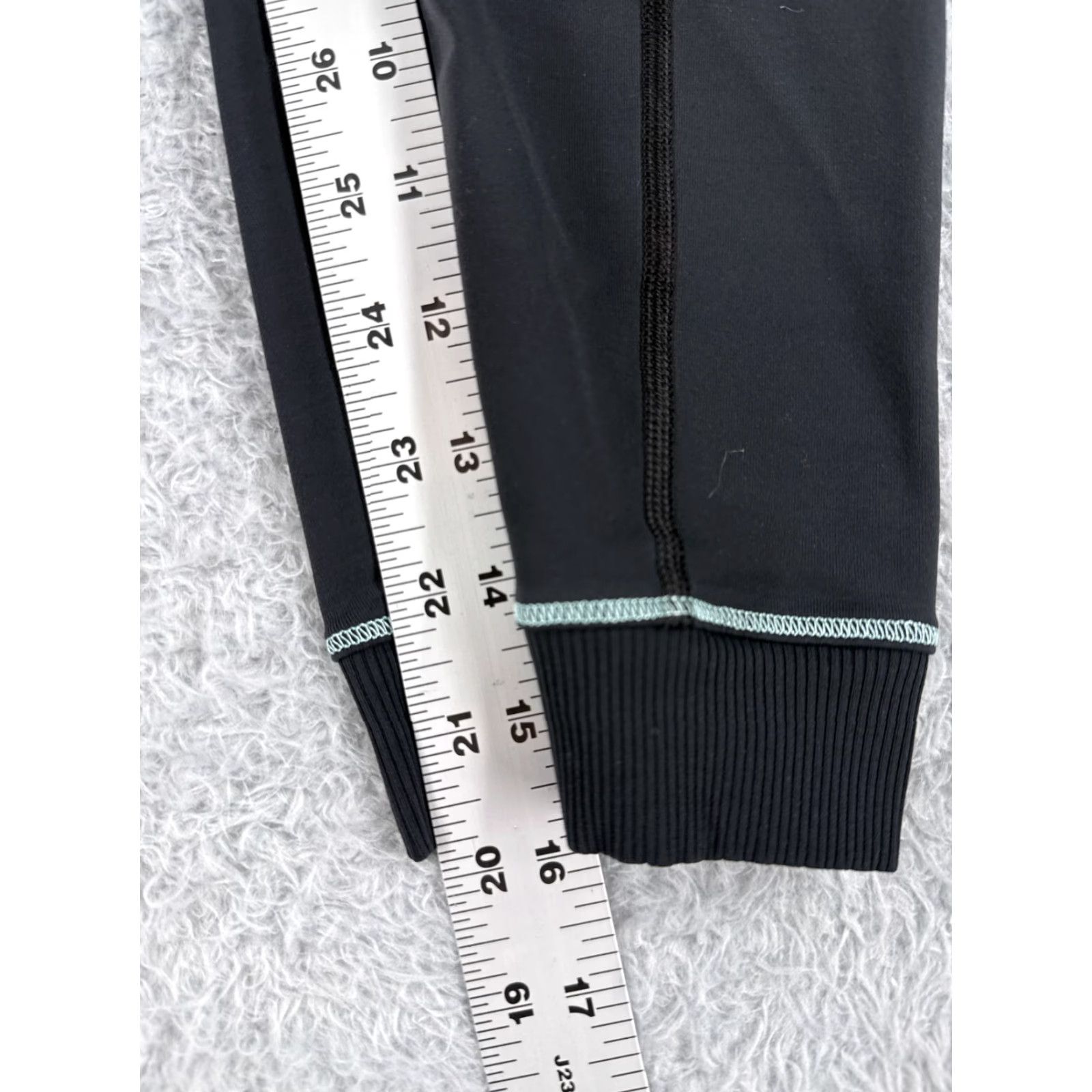 Lululemon Lululemon Wunder Under Pants Womens 4 Black Teal Cropped Tapered Zip Pocket Yoga Run Gym Activewear PM Size 27" / US 4 / IT 40 - 6 Thumbnail