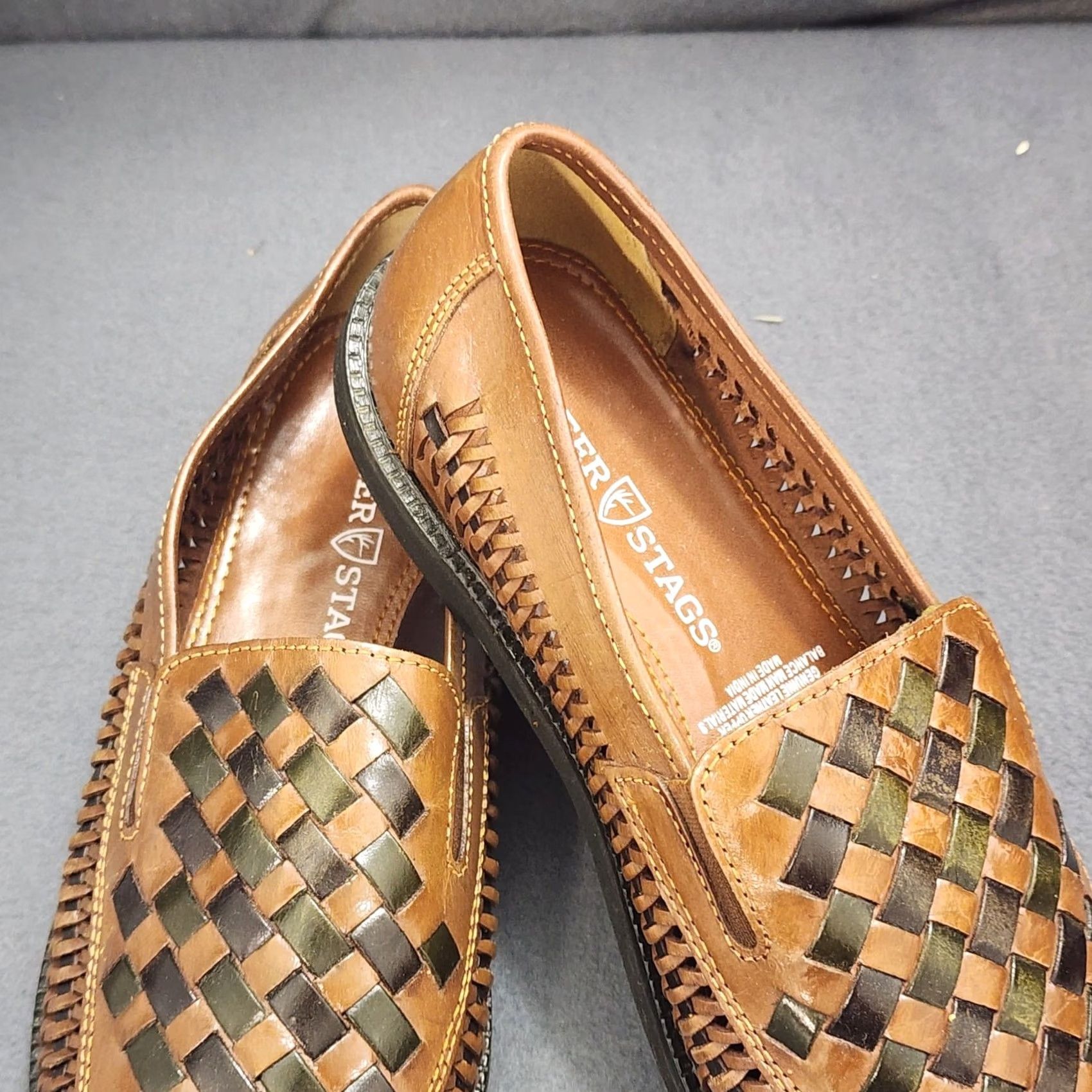 Vintage Deer Stags Loafers Slippers Mens 8 D Brown Leather Slip On Woven Casual Shoes Men's Front Slip On Size US 8 / EU 41 - 4 Thumbnail