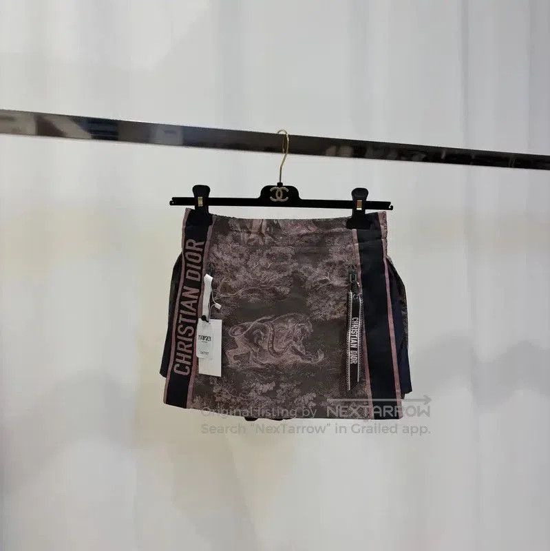 Dior Dior Gray Women's Shorts . Size 23" - 1 Thumbnail
