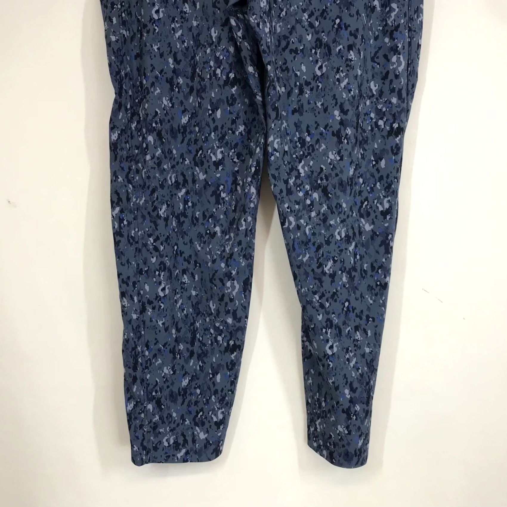 Athleta VINTAGE ATHLETA WOMEN'S 12 BLUE POLYESTER BLEND ELASTIC WAIST PANT Shirt? Size 34" / US 12 / IT 48 - 6 Thumbnail