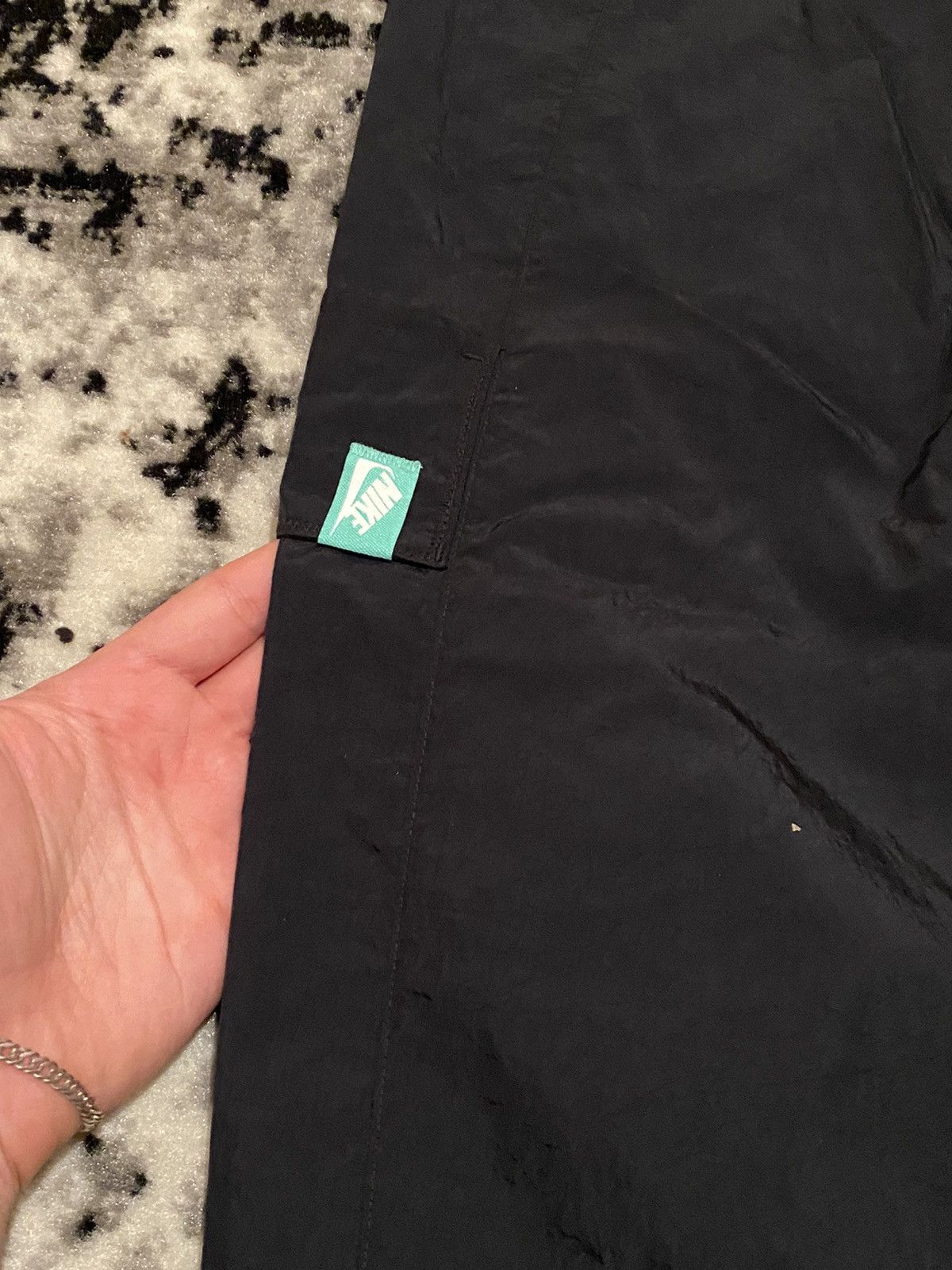 Nike × Vintage Nike Crazy Cargo Pant Baloon Bagy Fit Big Cental Logo Nylon Size US 34 / EU 50 - 7 Thumbnail