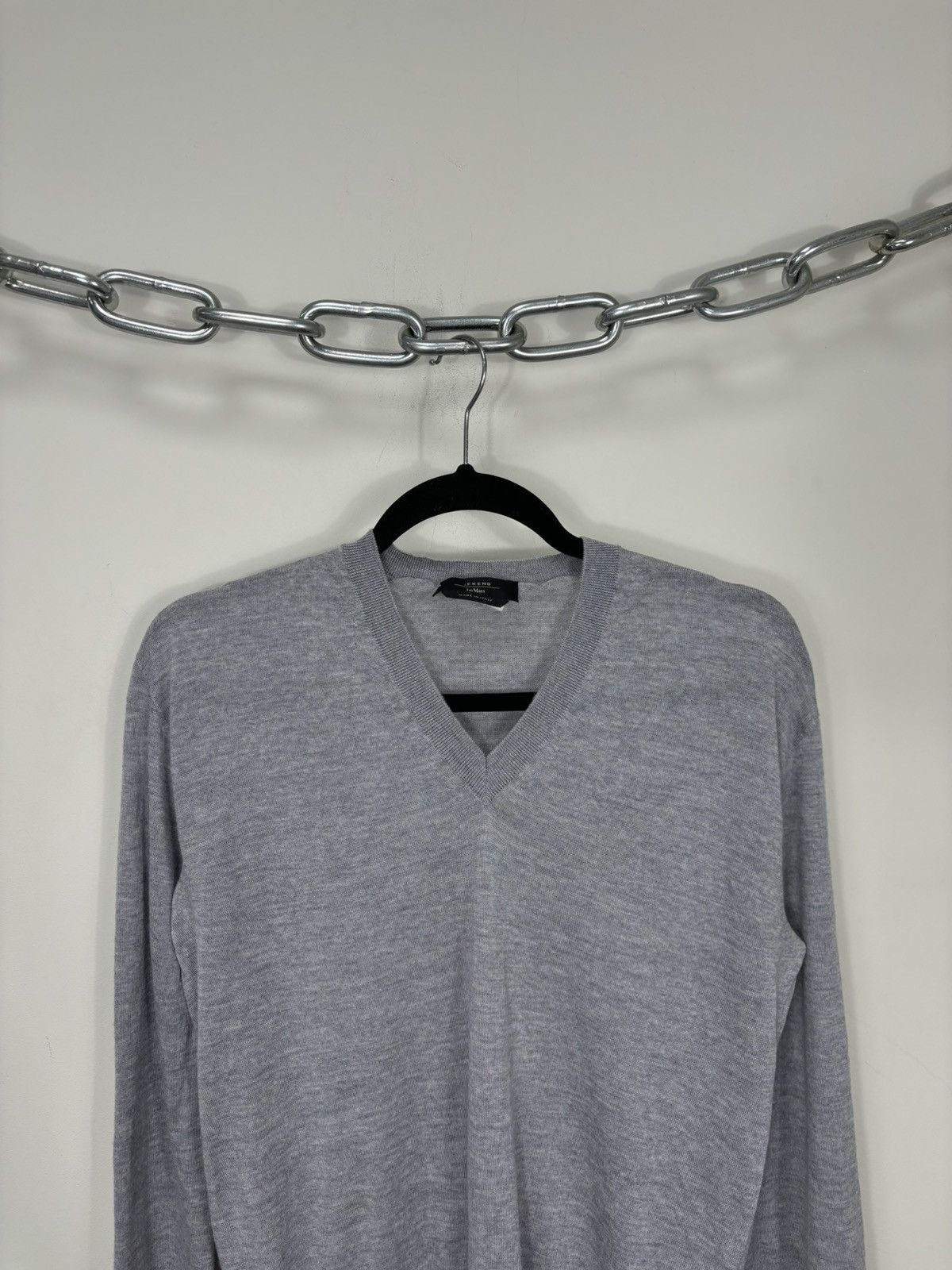 Weekend Max Mara Max Mara Plain Gray Classic Women’s Luxury V-Neck Sweater Size S / US 4 / IT 40 - 2 Thumbnail