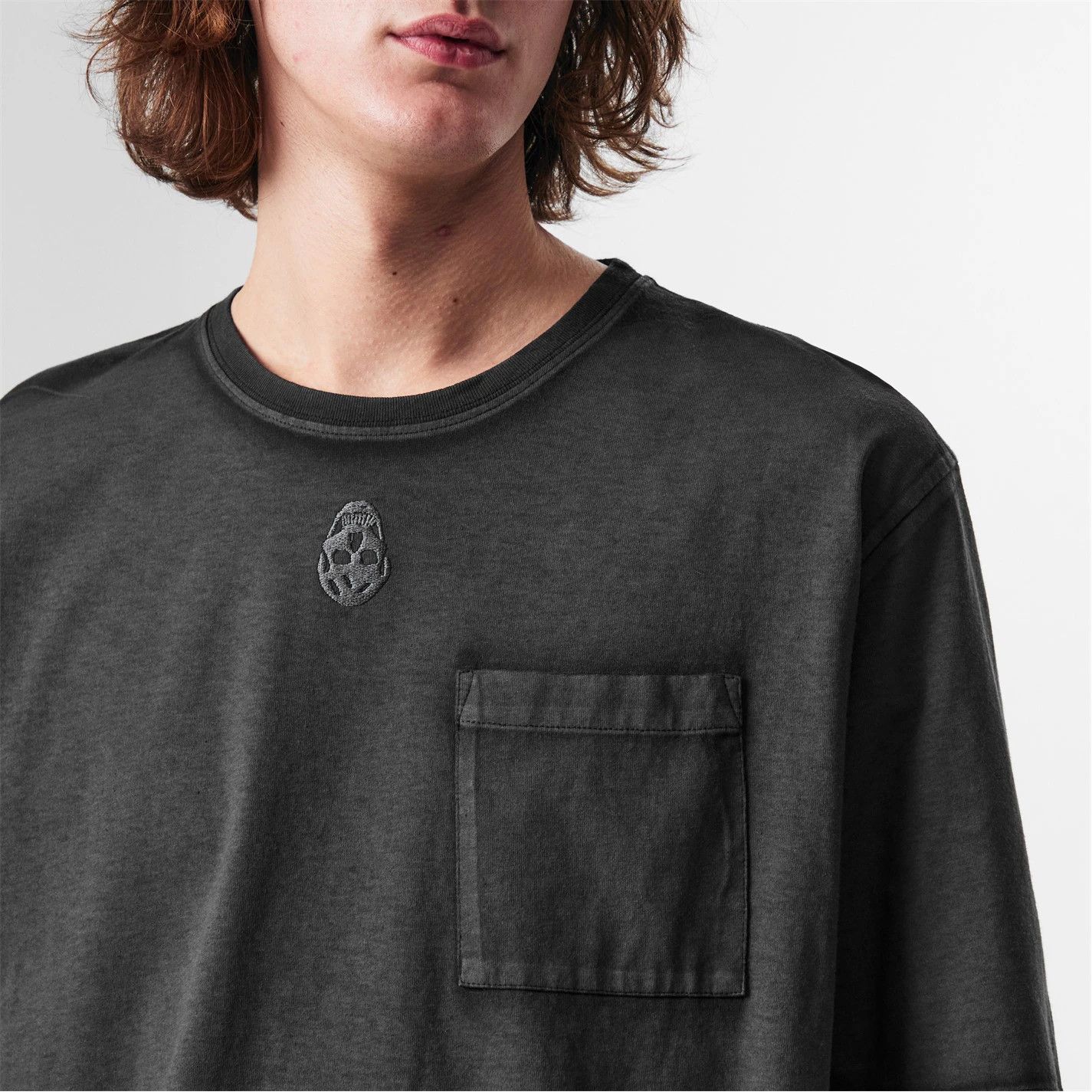 Alexander McQueen o1g2r1mq0326 Faded T-Shirt in Grey Size US XL / EU 56 / 4 - 6 Thumbnail