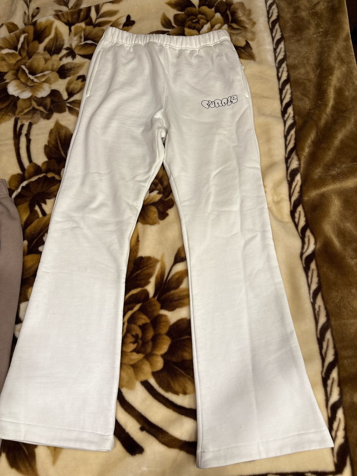 Purple Brand White Purple Brand flared sweatpants Size US 33 - 1 Thumbnail