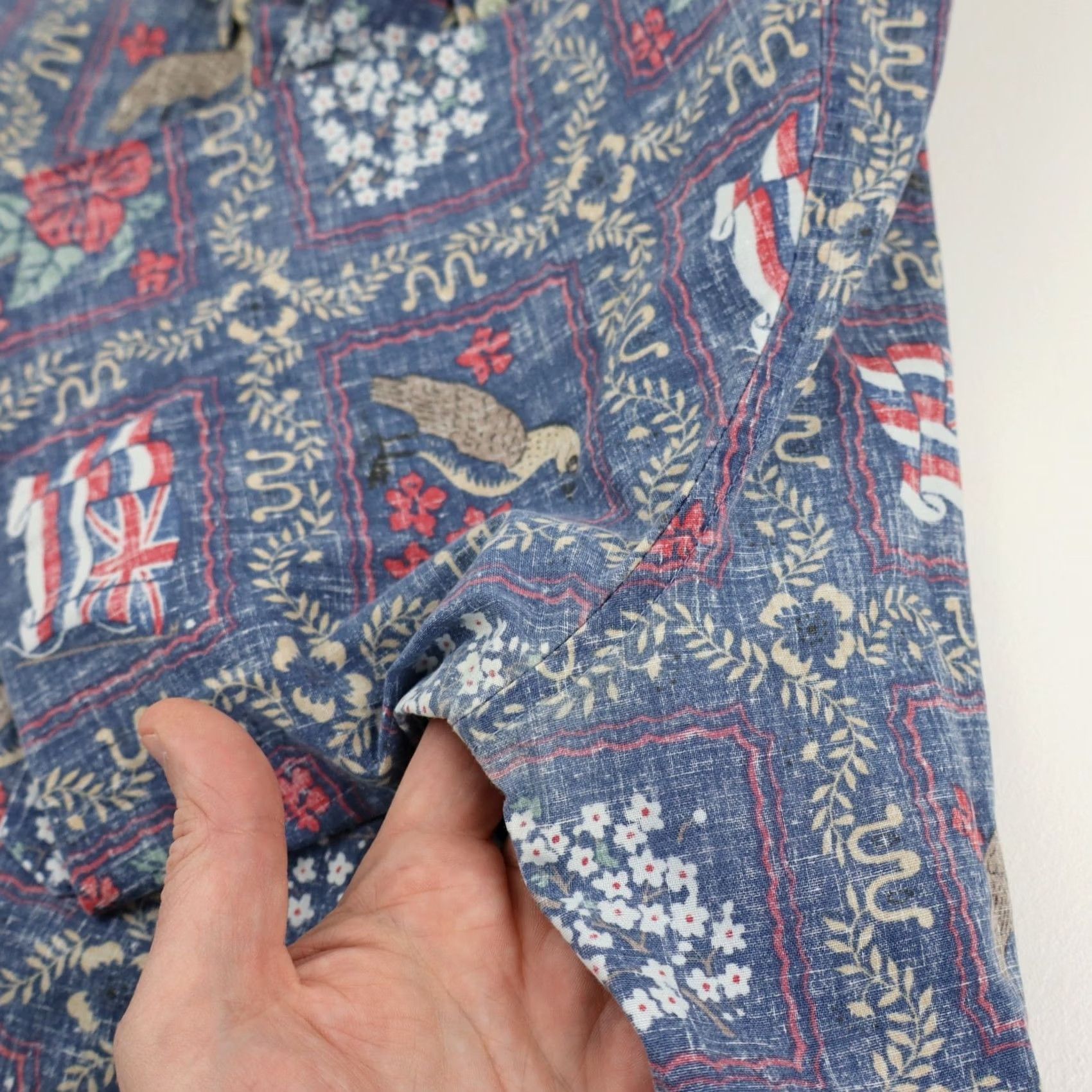Reyn Spooner VINTAGE Reyn Spooner Hawaiian Shirt Mens M/L Blue Red Aloha Popover Made in Hawaii VTG Size US M / EU 48-50 / 2 - 7 Thumbnail