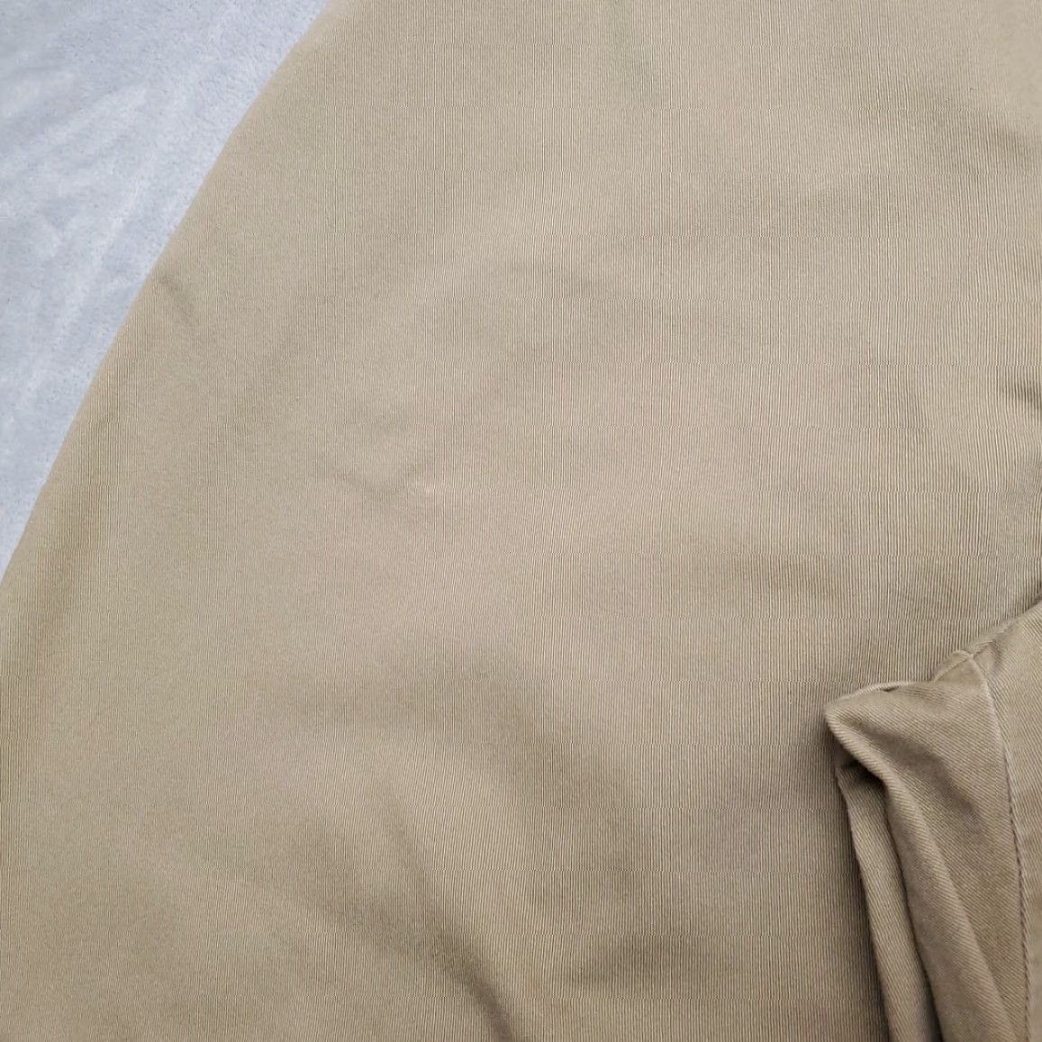 Vintage VINTAGE Cabela's Pants Mens 38x32 Khaki Twill Wrinkle Free Chino Outdoor Hike Fish Casual Pants Mens Beige Cotton Twill Pockets Zip Front Size US 38 / EU 54 - 4 Thumbnail