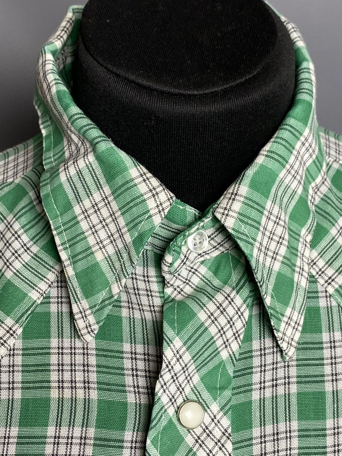 Wrangler VTG 70s Wrangler Snap Western Plaid Short Sleeve Shirt sz 20 Size S / US 4 / IT 40 - 6 Thumbnail