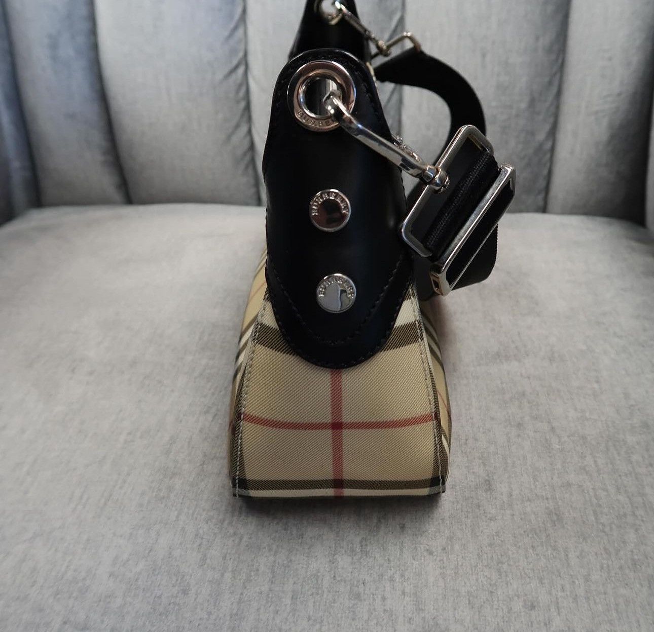 Burberry Authentic Burberry Shoulder Bag Size ONE SIZE - 7 Thumbnail