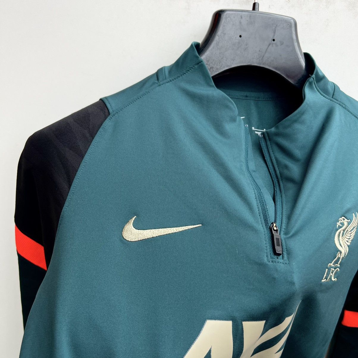 Nike LIVERPOOL 2021 2022 FOOTBALL SOCCER JACKET ZIP Nike Size US S / EU 44-46 / 1 - 2 Thumbnail