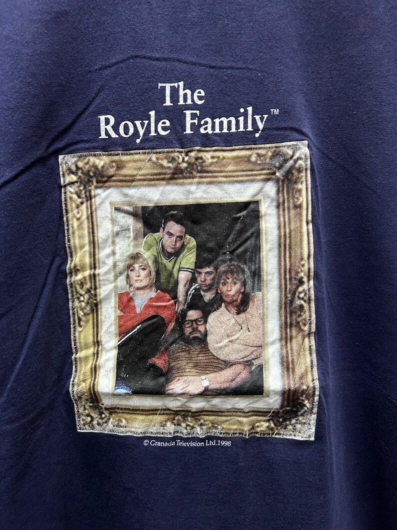 Vintage Vintage 1998 The Royle Family TV tshirt size L Size US L / EU 52-54 / 3 - 3 Thumbnail
