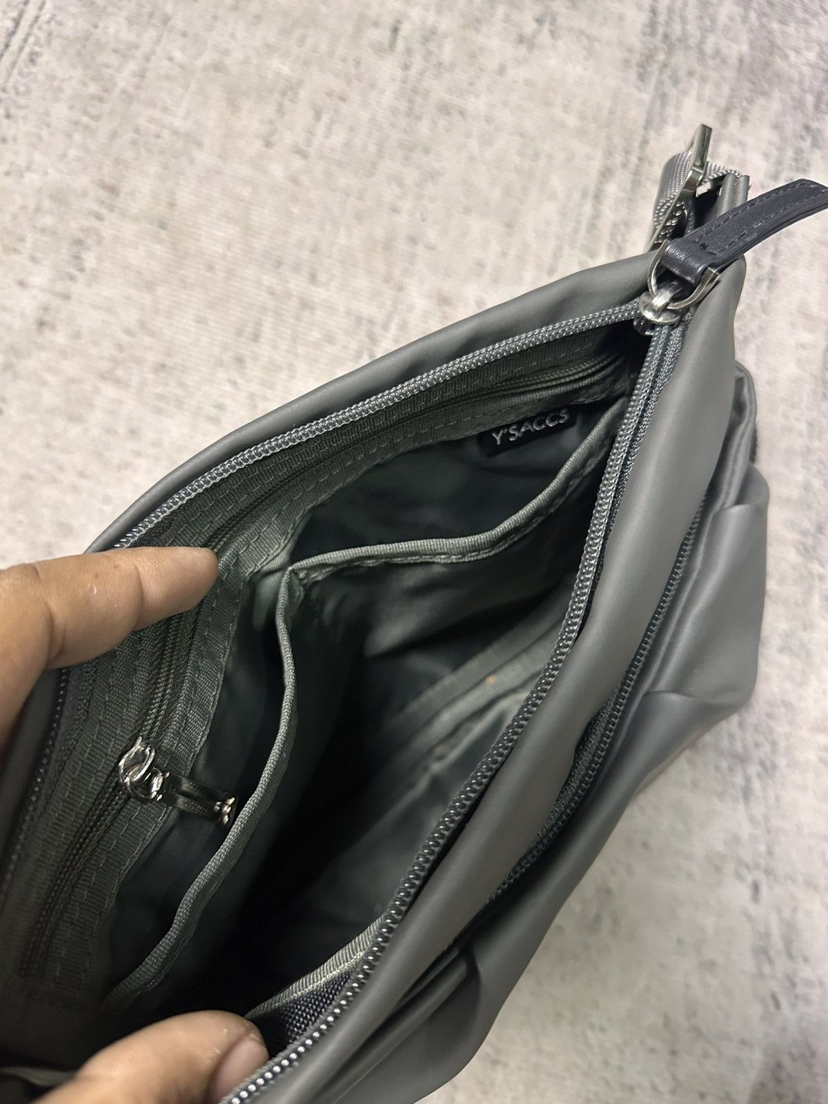 Yohji Yamamoto Y’saccs Multi-Compartment Shoulder Bag Size ONE SIZE - 9 Thumbnail