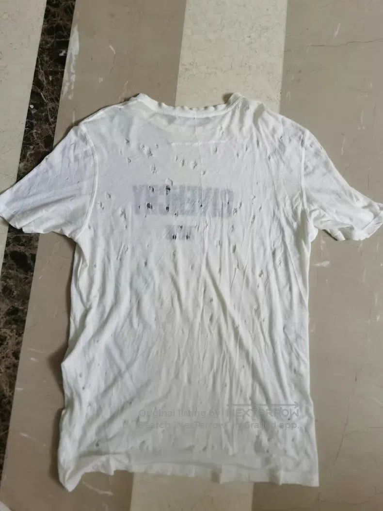 Givenchy Givenchy Hole Short Sleeve T-Shirt Size US XS / EU 42 / 0 - 6 Thumbnail