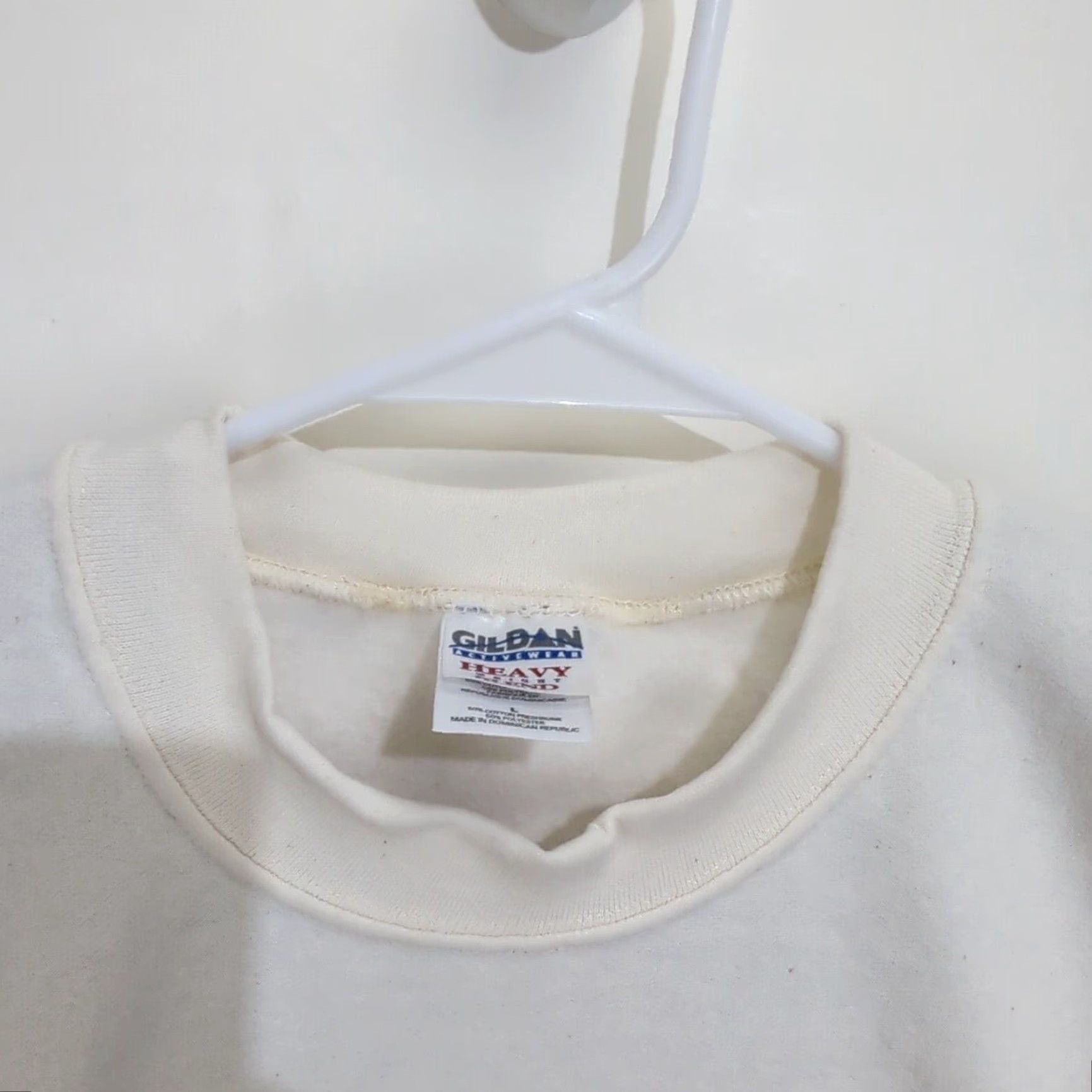 Gildan VINTAGE Gildan Sweatshirt Crew Neck Unisex Adults L Cream Embroidered Logo Heavyweight Fall Leaves Bay Harbor Maine Destination Size US L / EU 52-54 / 3 - 3 Thumbnail