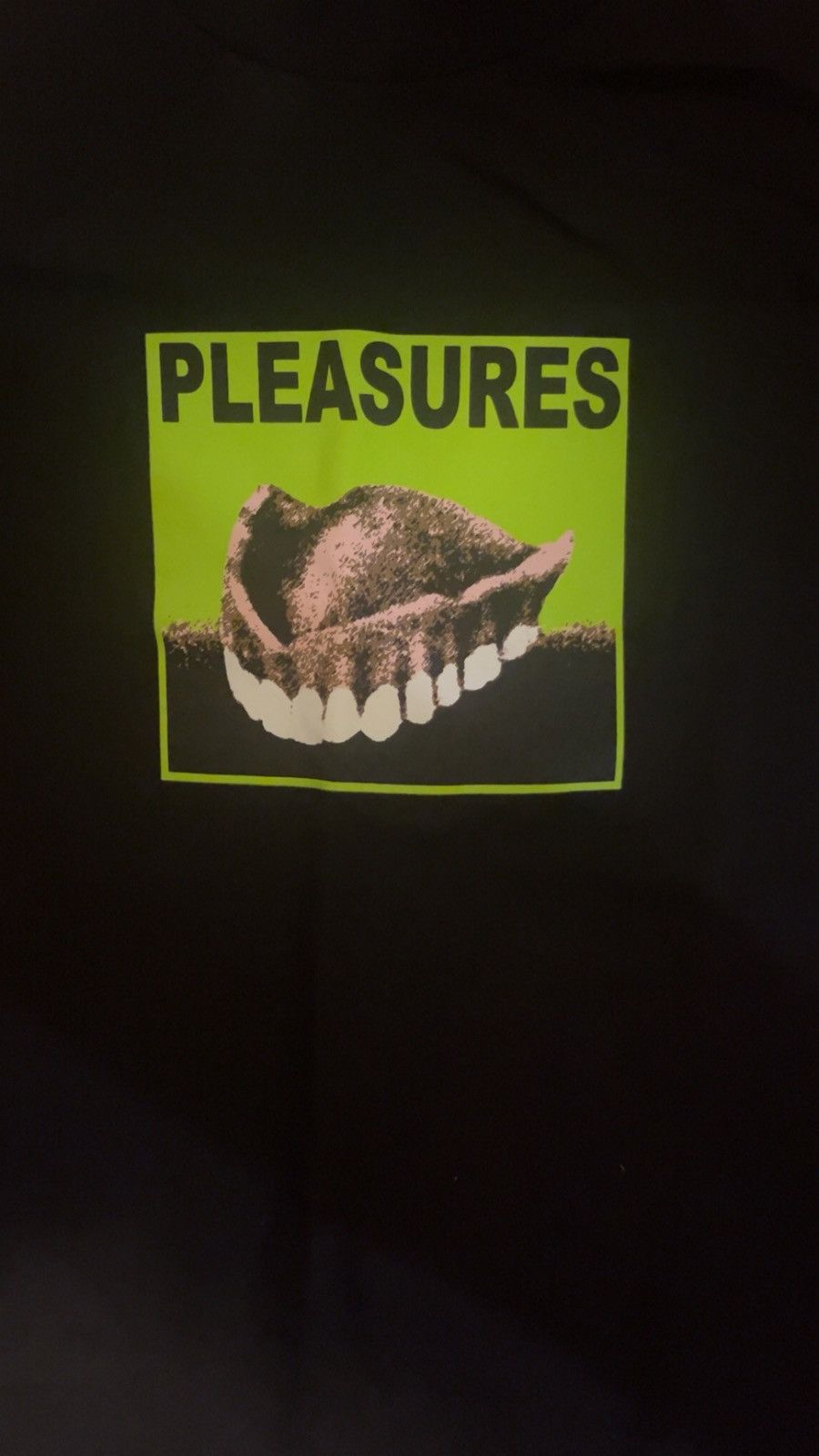 Pleasures Pleasures Dental T-shirt Sz Medium NWOT Size US M / EU 48-50 / 2 - 2 Thumbnail