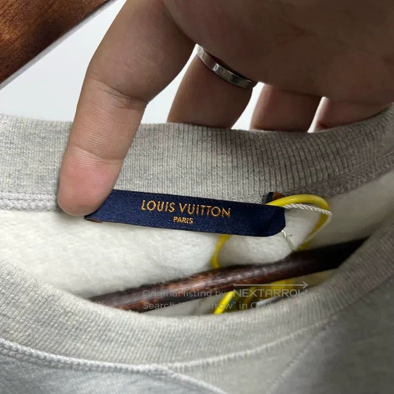Louis Vuitton Louis Vuitton Embroidered inverted logo sweatshirt Size US S / EU 44-46 / 1 - 3 Thumbnail