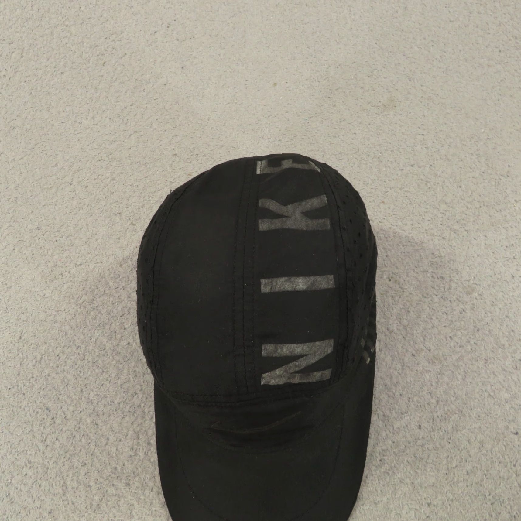 Nike VINTAGE Nike Hat Cap Strap Back Tailwind Black Silver Drifit Reflective Panel Runner Men Size ONE SIZE - 6 Thumbnail