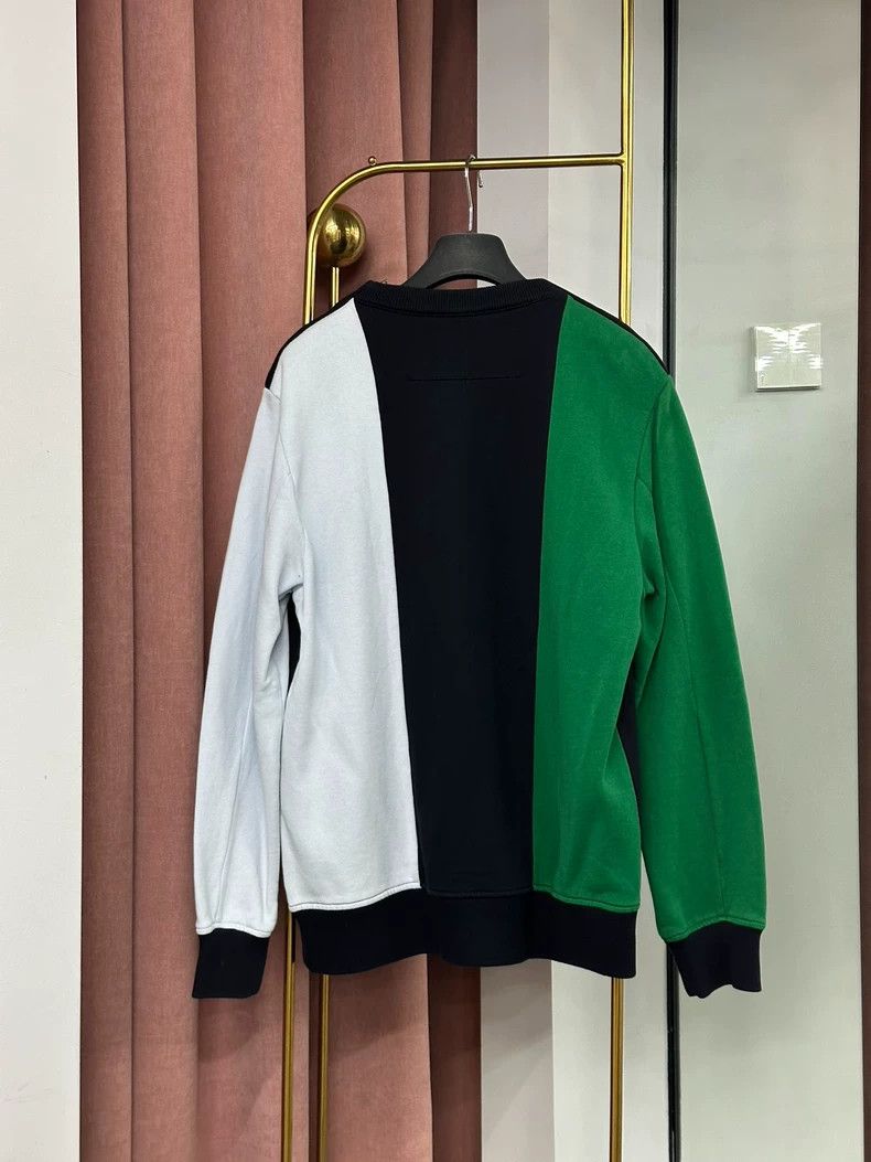 Givenchy Givenchy Green and Black and White Portrait Letter Printed Size US S / EU 44-46 / 1 - 3 Thumbnail