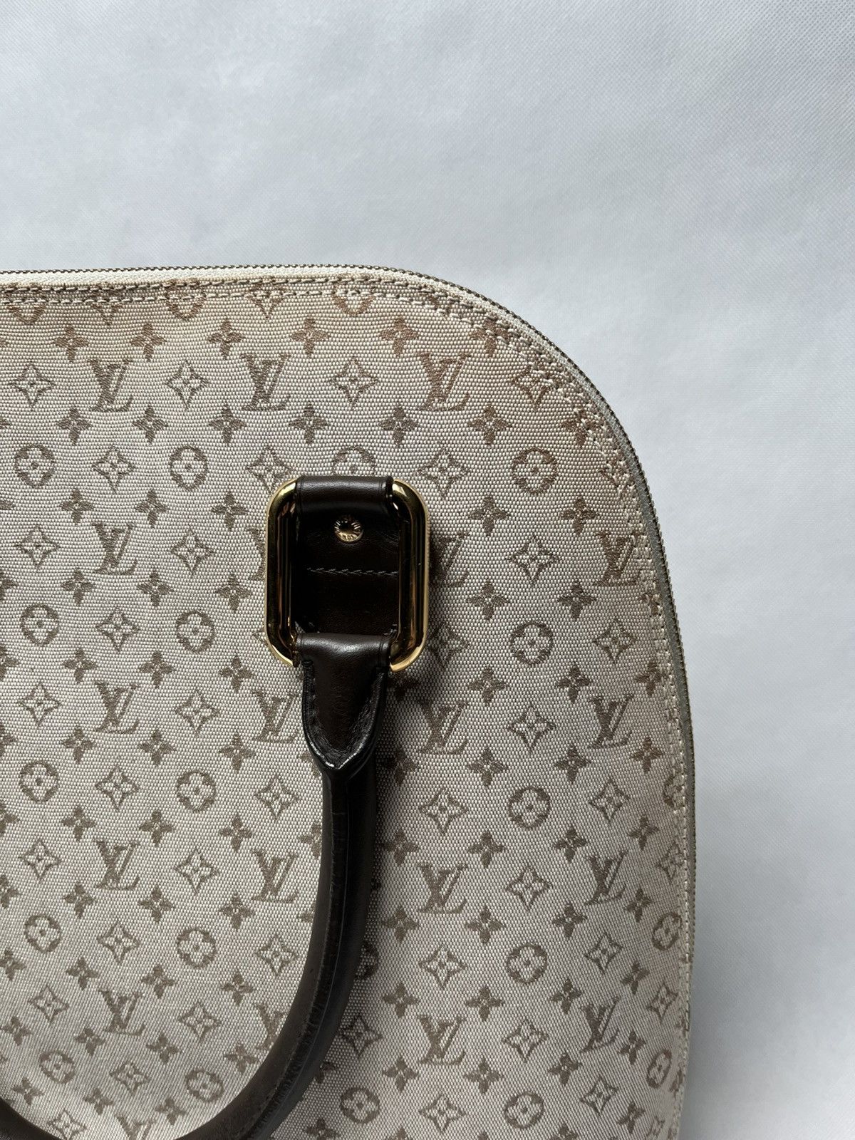 Louis Vuitton Louis Vuitton Alma cloth handbag grey monogram rare Size ONE SIZE - 12 Thumbnail