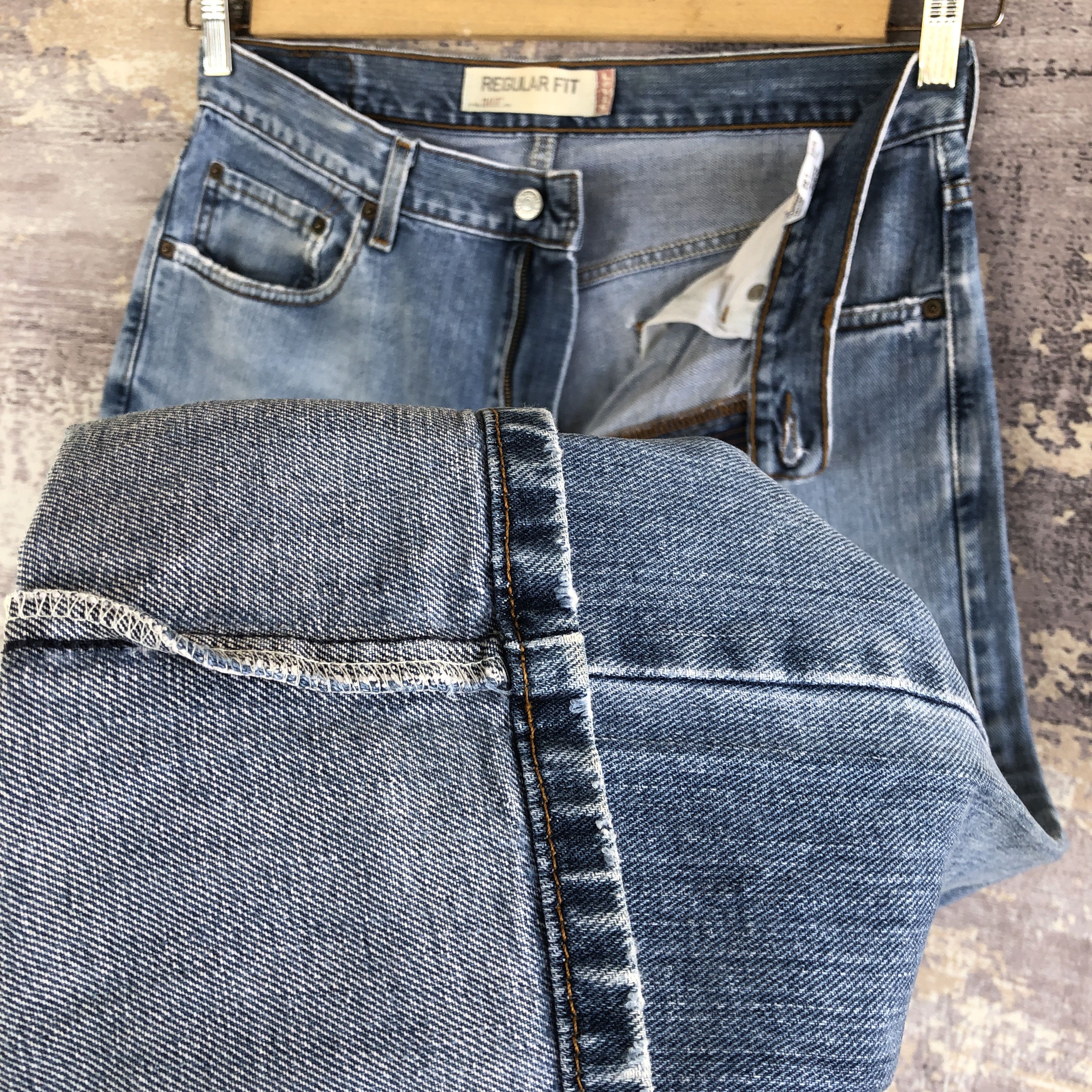 Levi's Vintage Levis 505 Sun Faded Jeans Levi's Light Wash Denim Size US 34 / EU 50 - 8 Thumbnail