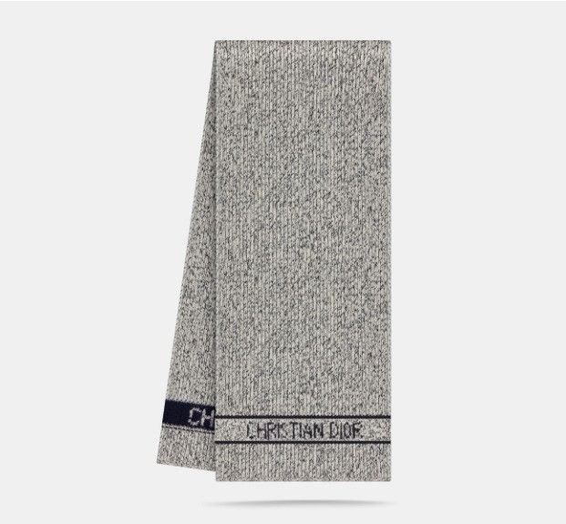 o1w1db10425 31DWI21 Size: OS Scarf in Ecru Navy Blue