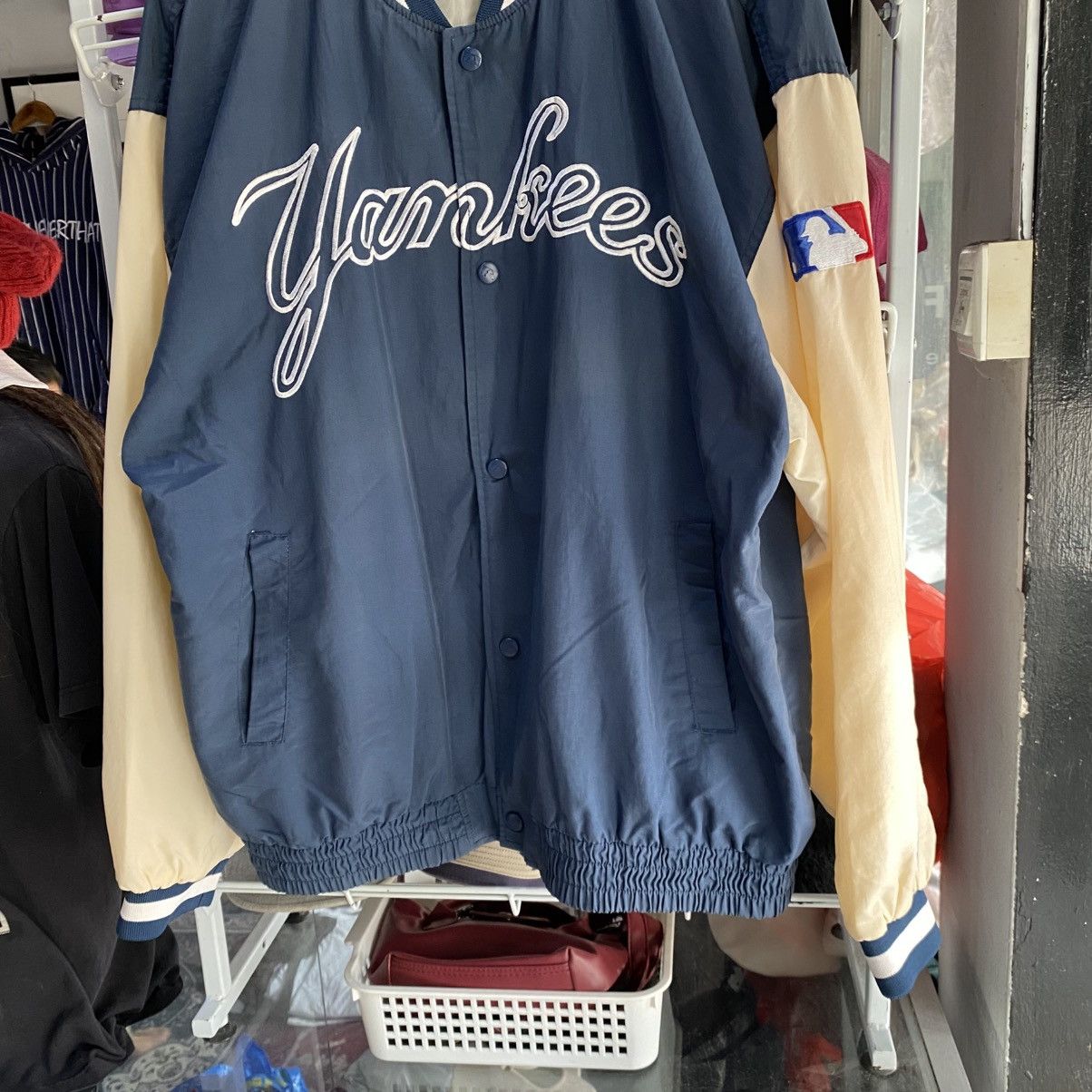 New York Yankees Vintage New York Yankees By Pro Player Foot Locker Varsity Size US L / EU 52-54 / 3 - 4 Thumbnail