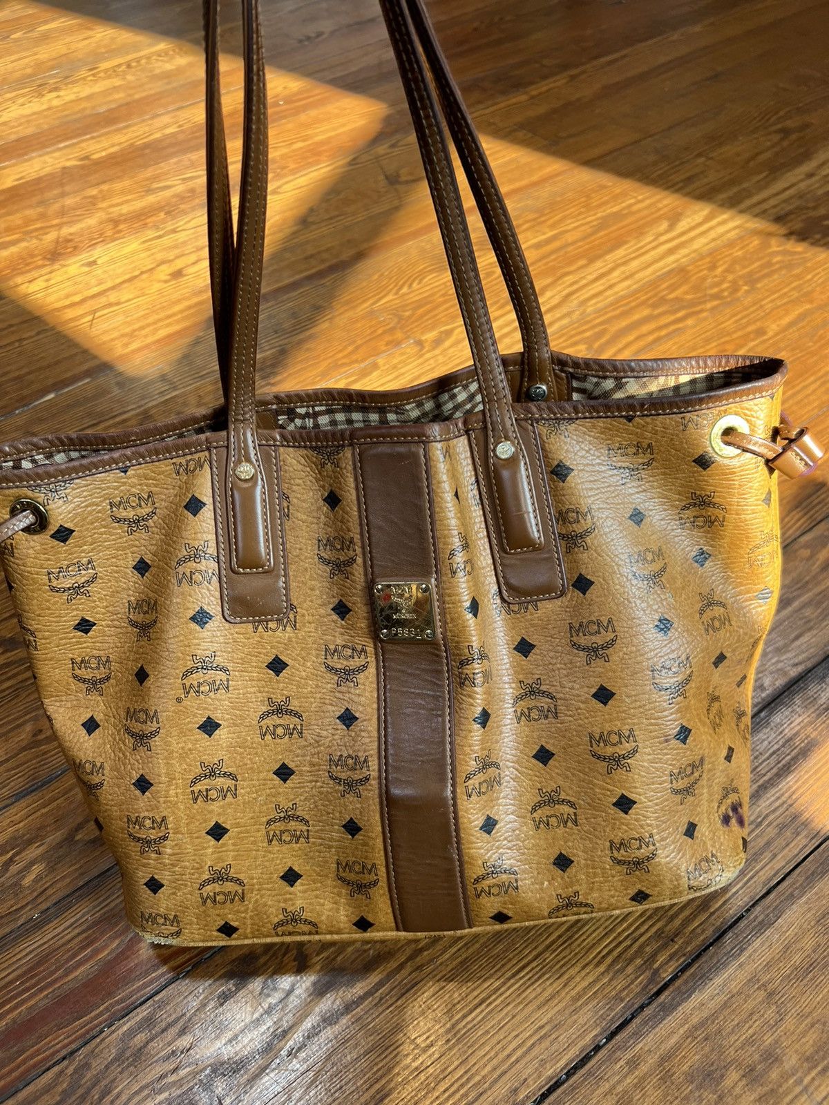 MCM MCM Liz Reversible Shopper Tote Bag Purse Handbag Size ONE SIZE - 2 Thumbnail