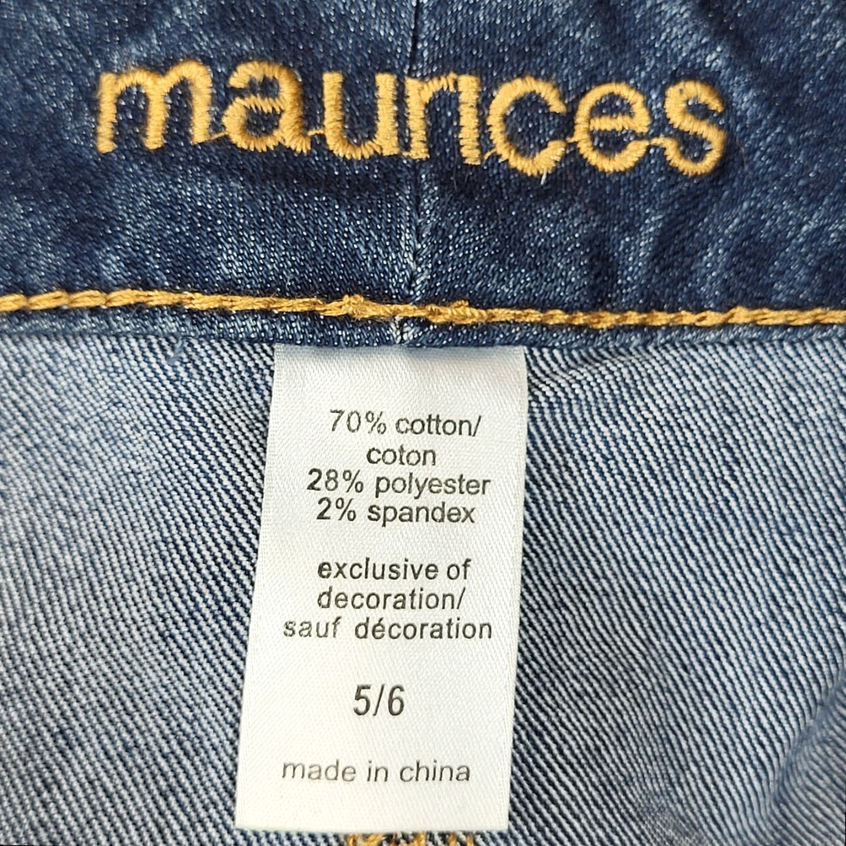 Vintage Maurices Womens Denim Mini Skirt 5/6 Blue Button Front Pockets Skirt Mini Jeans Casual Summer Womens Size 27" / US 4 / IT 40 - 3 Thumbnail
