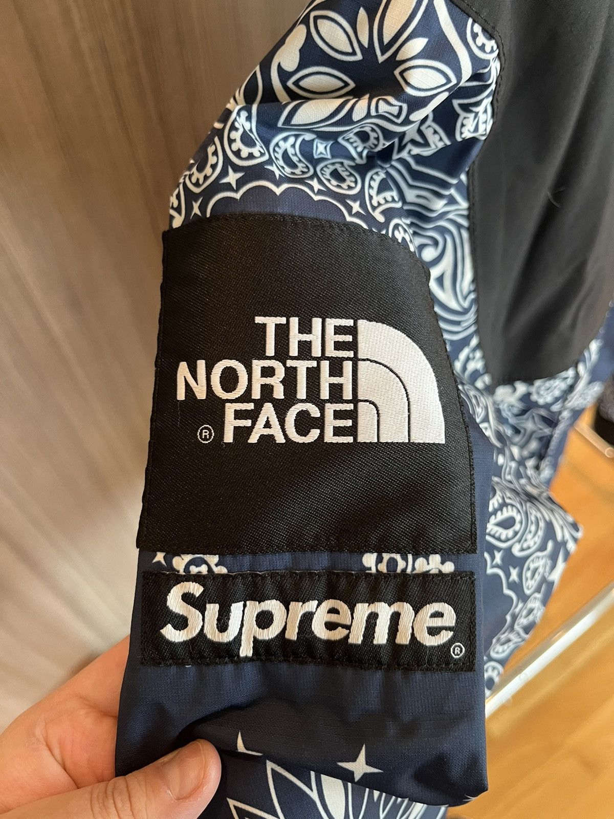 Supreme × The North Face Supreme x TNF Blue Bandana Mountain Jacket Size US M / EU 48-50 / 2 - 2 Thumbnail
