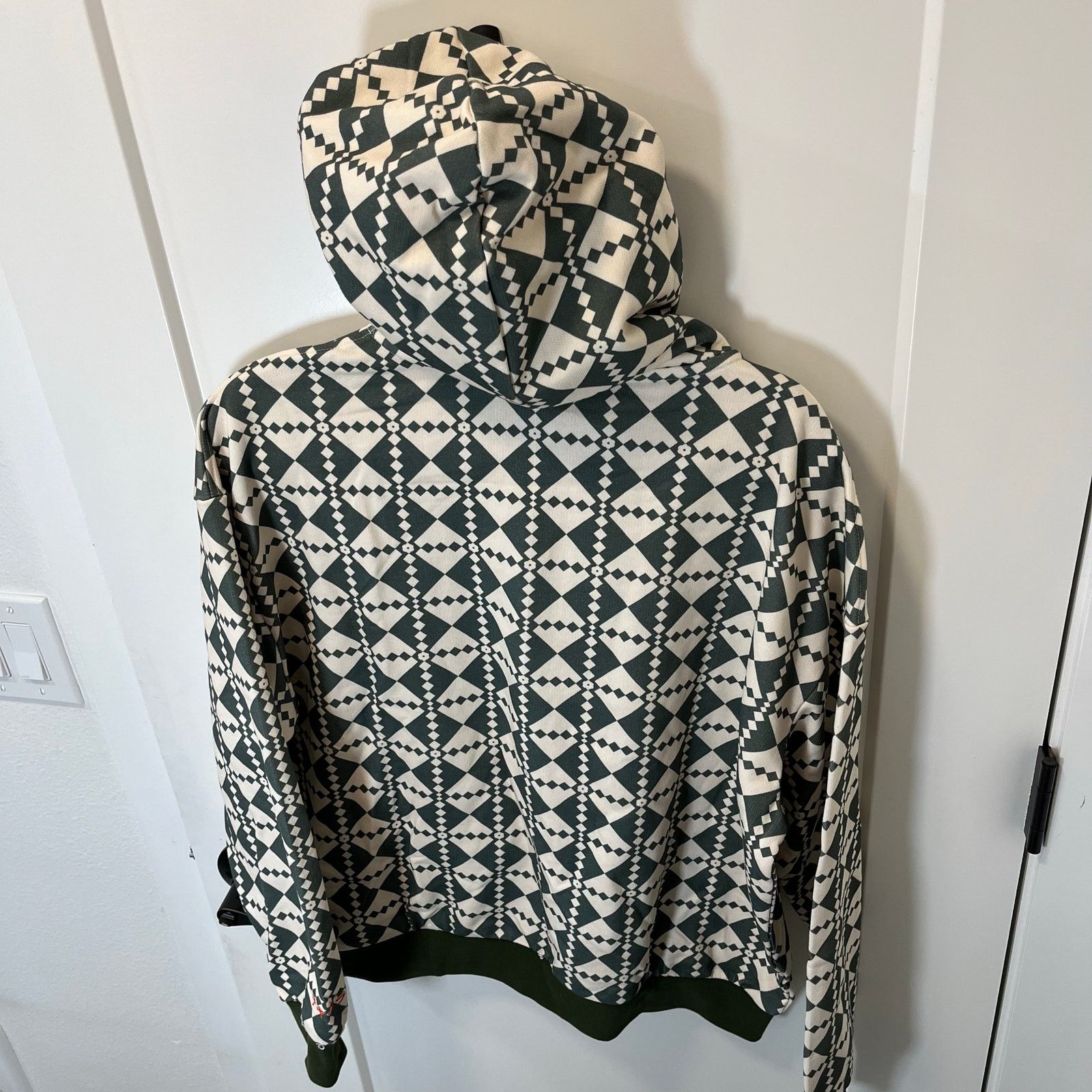 Snowday •NWT• SNOWDAY WORLDWIDE HOODIE • SNEAKERCON 2022 • Men's M Size US M / EU 48-50 / 2 - 3 Thumbnail
