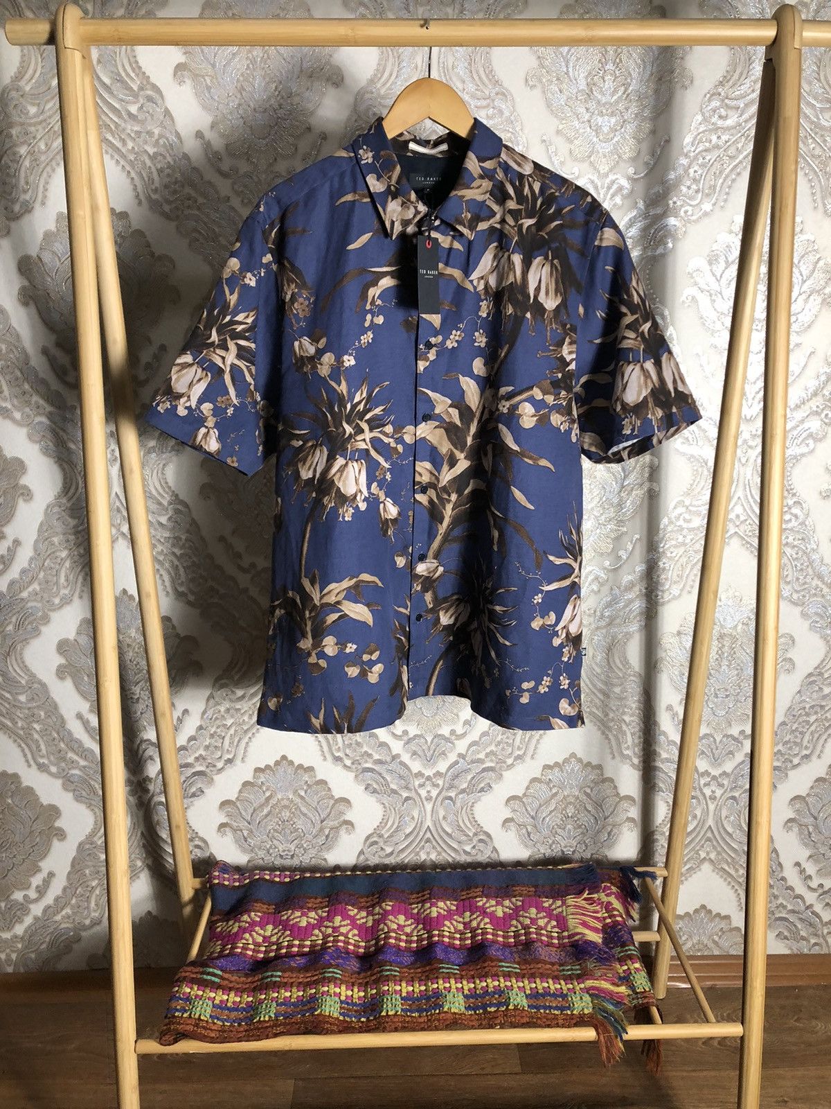 Ted Baker VINTAGE TED BAKER LONDON FLOWER DESIGNER CASUAL DELUX Y2K Size US XXL / EU 58 / 5 - 1 Thumbnail