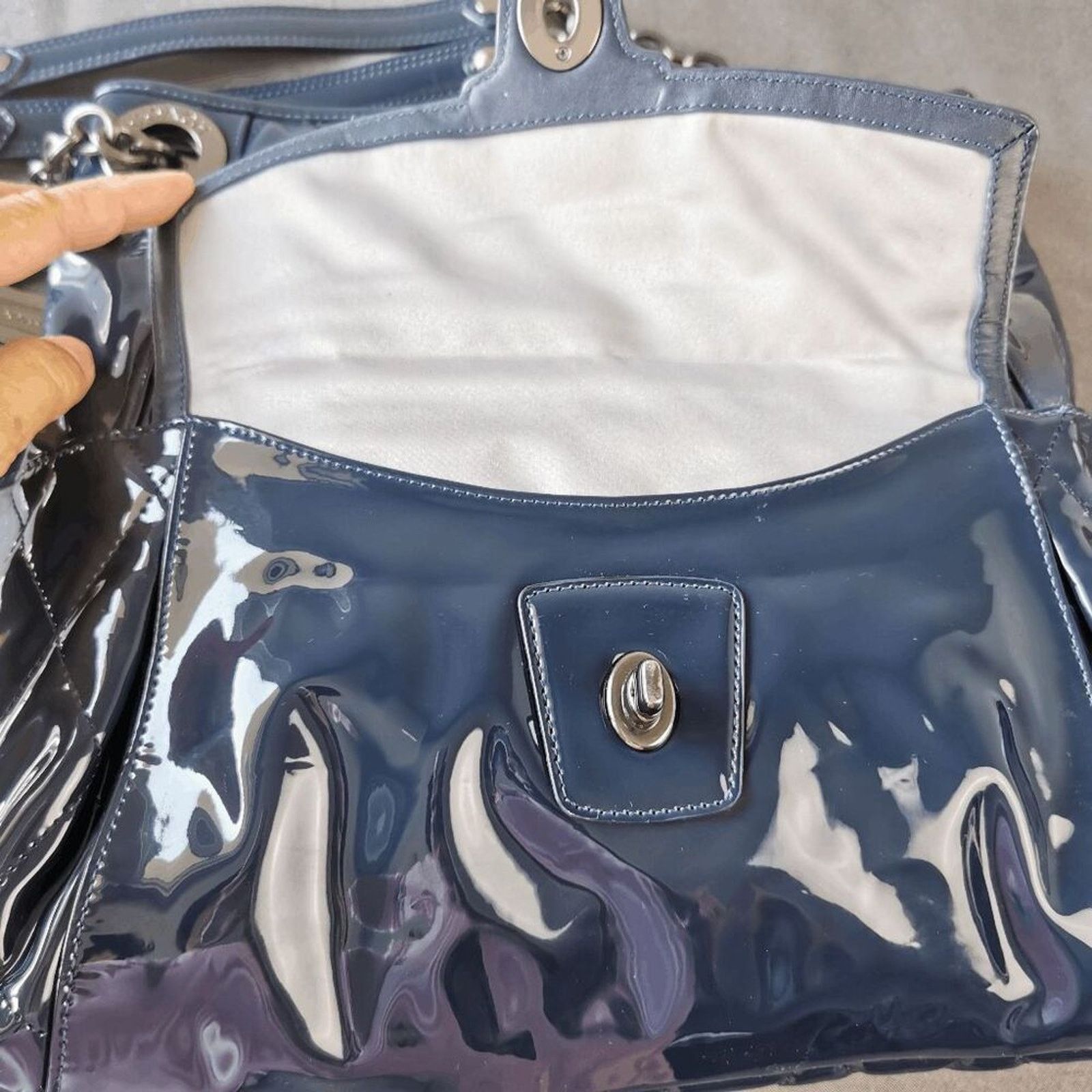 Coach COACH POPPY LIQUID GLASS PURSE 18673 Size ONE SIZE - 10 Thumbnail