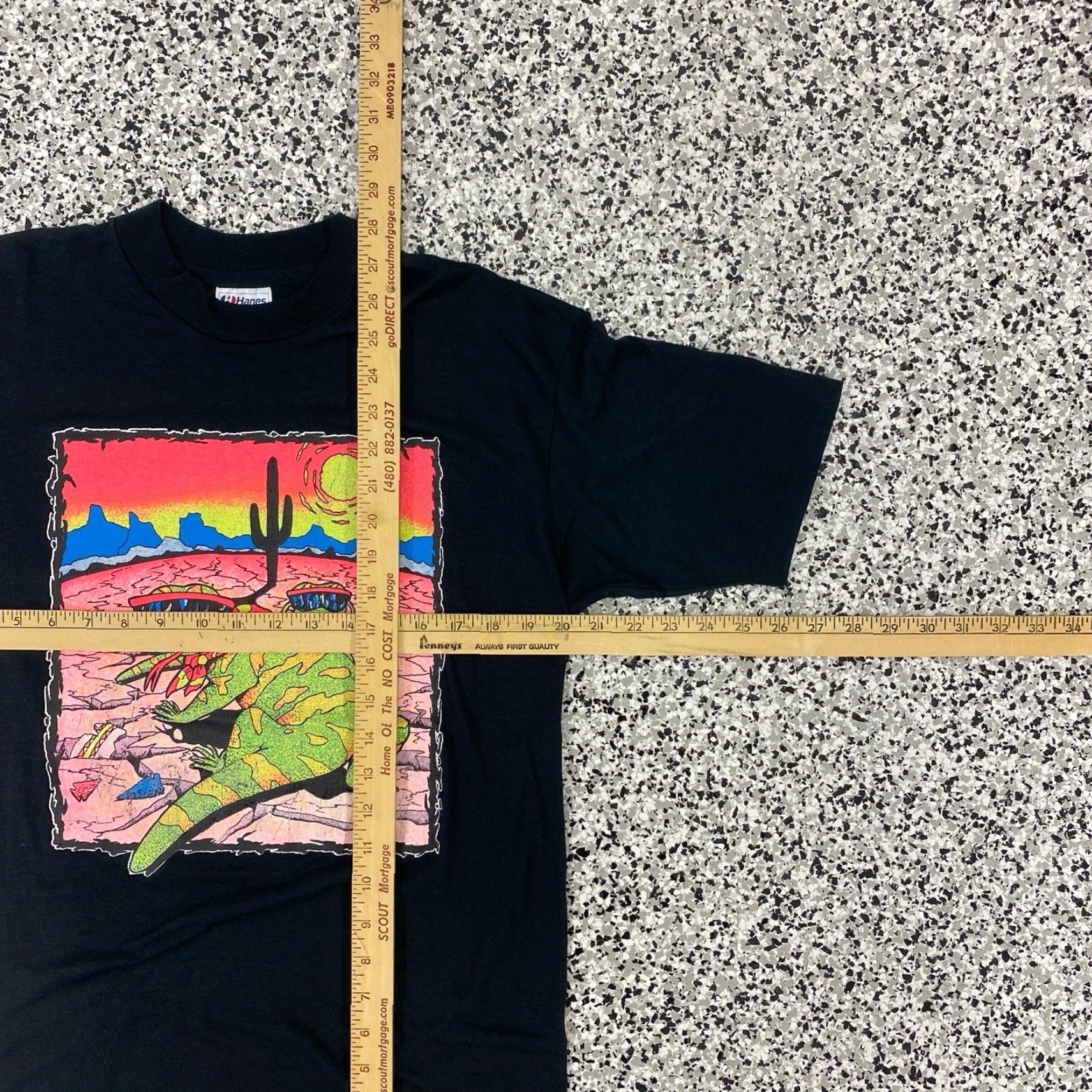 Hanes VINTAGE Hanes T-Shirt Desert Lizard Black 90s Size L Mens Size US L / EU 52-54 / 3 - 2 Thumbnail