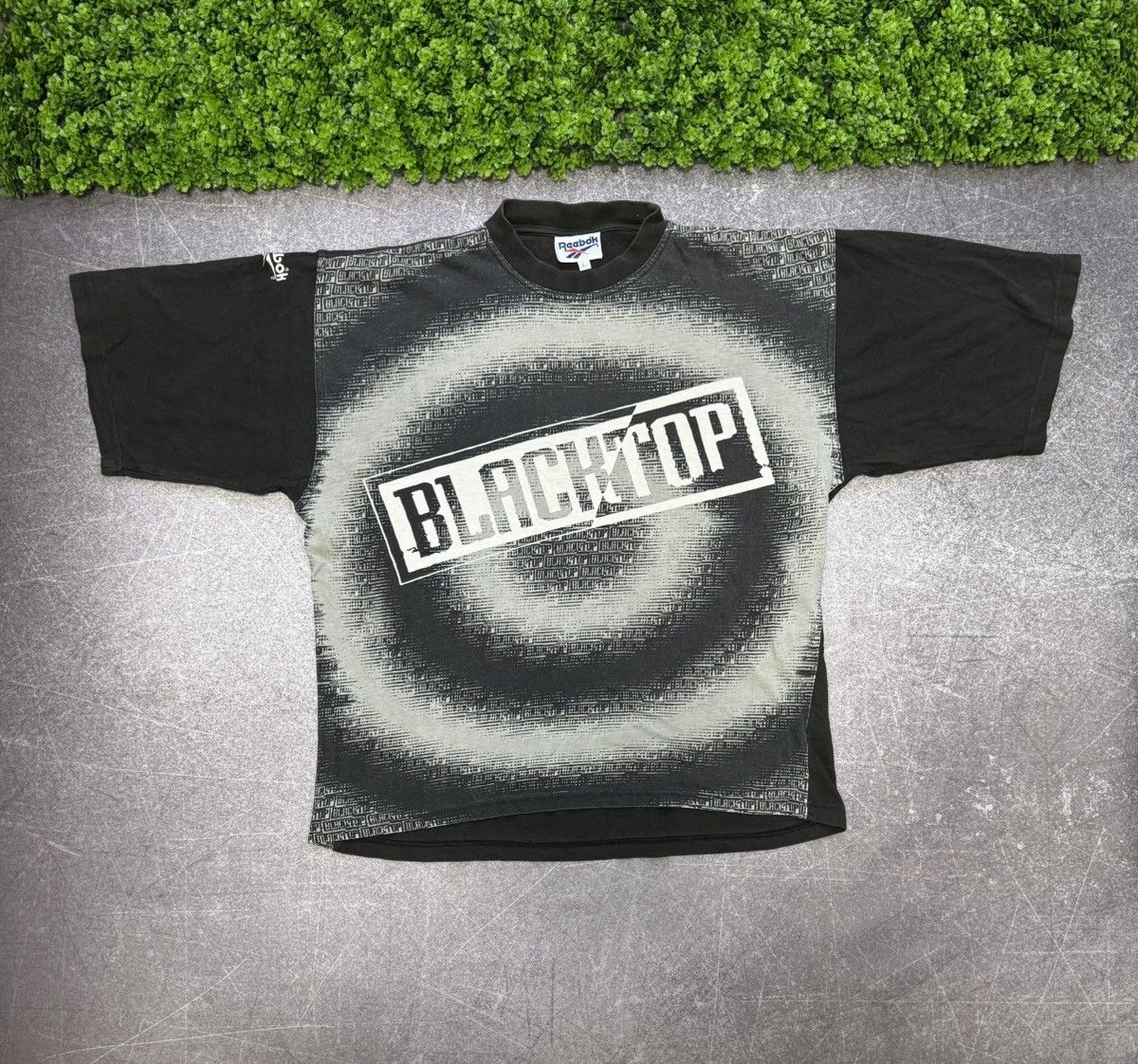 Reebok Reebok Vintage 90s Reebok Blacktop Over Print Shirt Adult XL Size US L / EU 52-54 / 3 - 1 Thumbnail