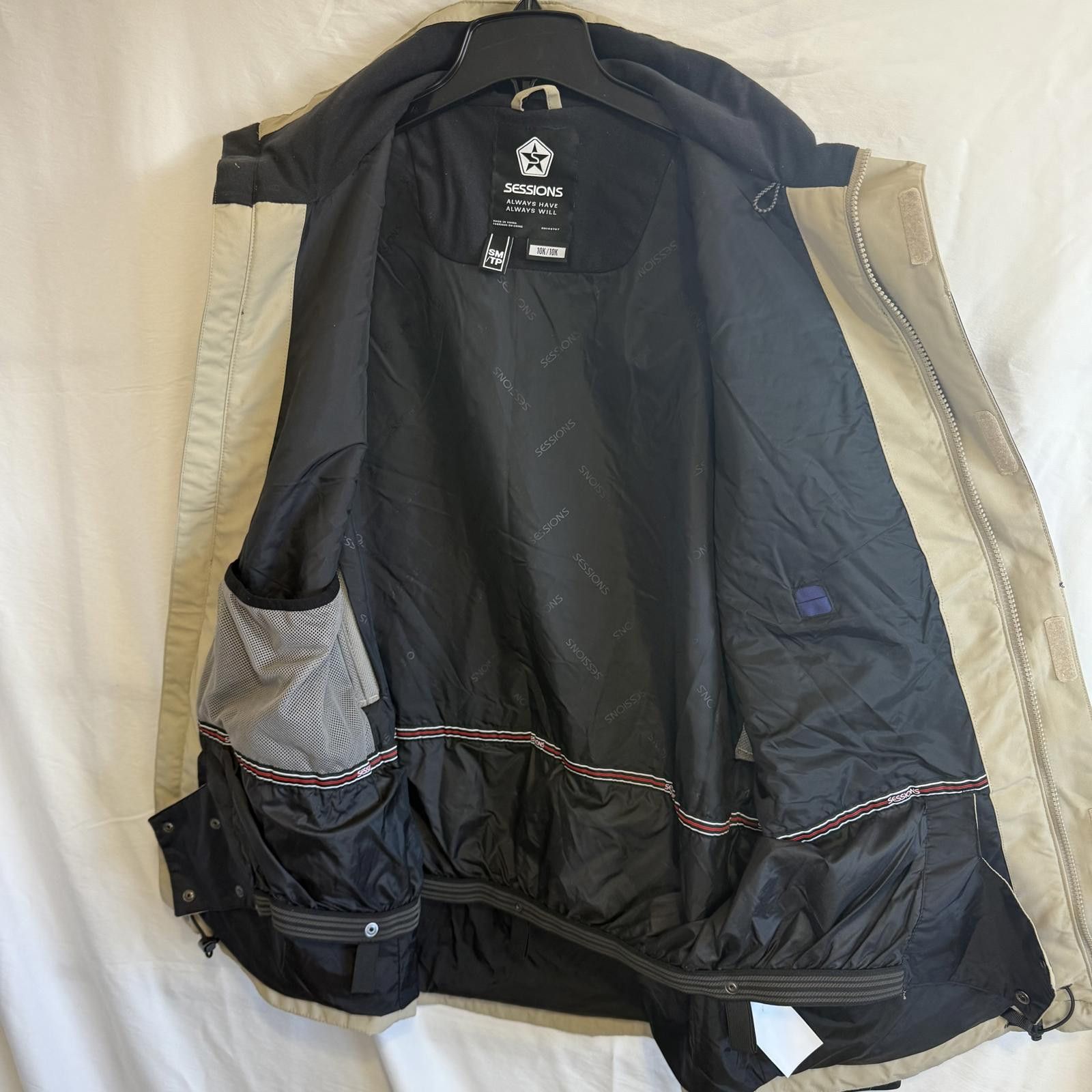 Sessions Sessions 10K Snowboard Ski Jacket Size Small Beige Navy Size US S / EU 44-46 / 1 - 7 Thumbnail
