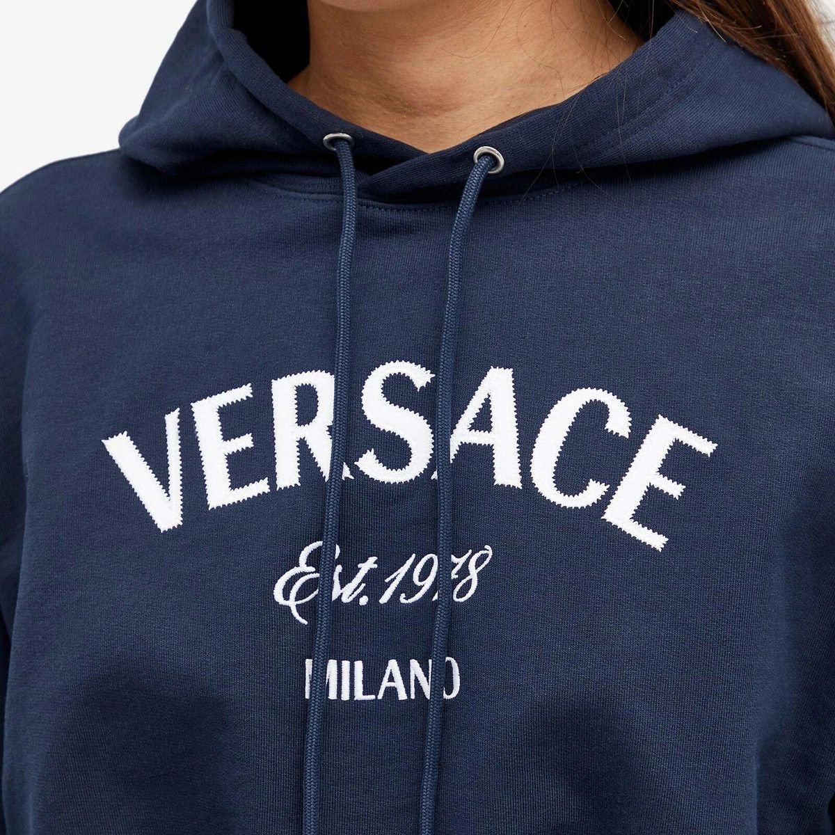 Versace o1y0226 Logo Hoodie in Midnight Blue/White Size XS / US 0-2 / IT 36-38 - 2 Thumbnail