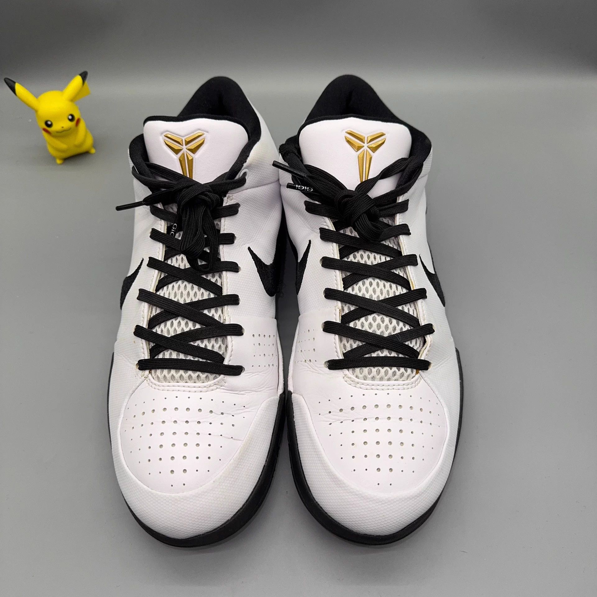 Nike Nike Kobe 4 Gigi White Black 44.5 (Slight Wear) Size US 11.5 / EU 44-45 - 2 Thumbnail