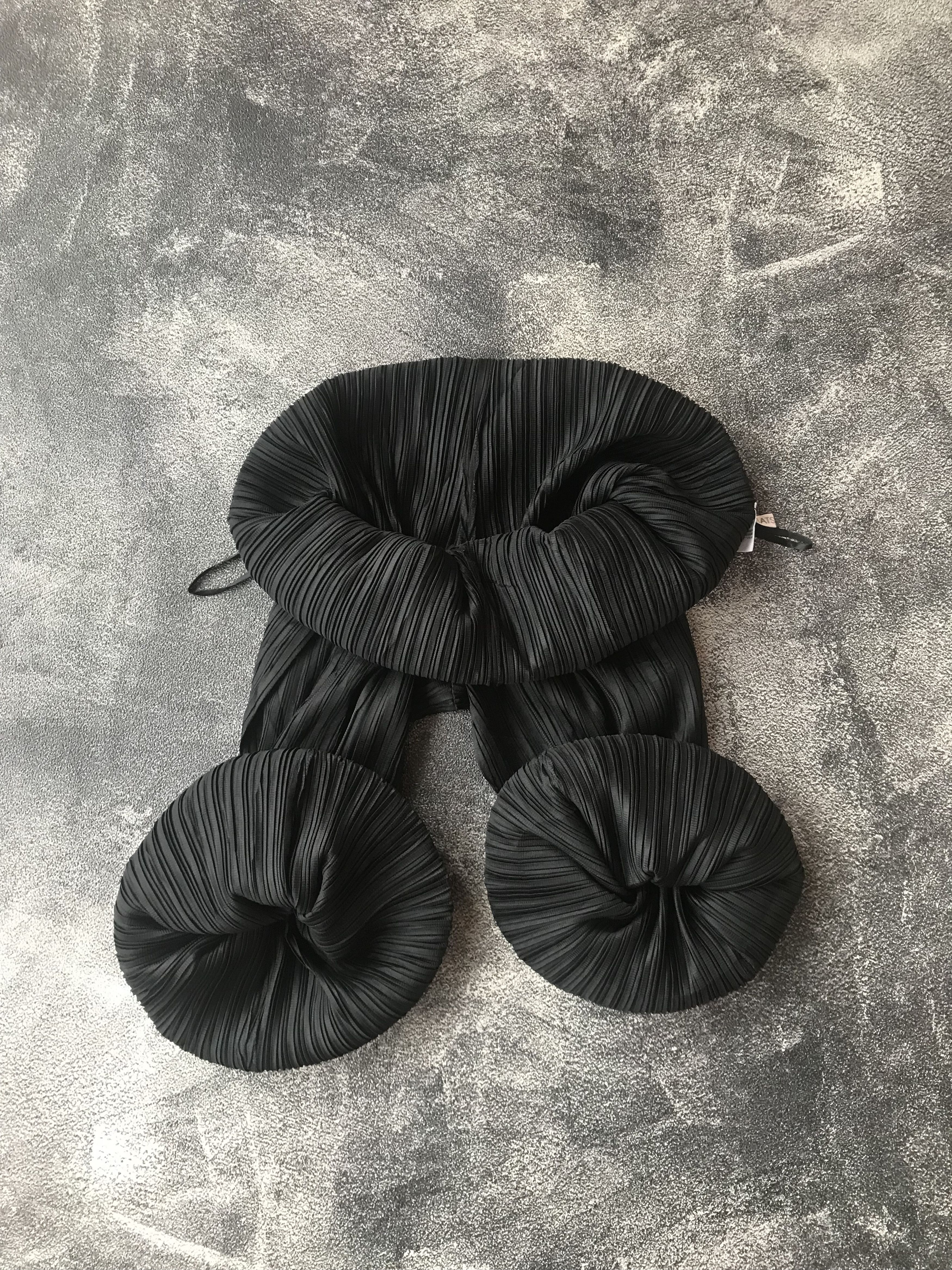 Pleats Please Issey Miyake Pleats Please Issey Miyake Pants Size US 26 / EU 42 - 1 Thumbnail