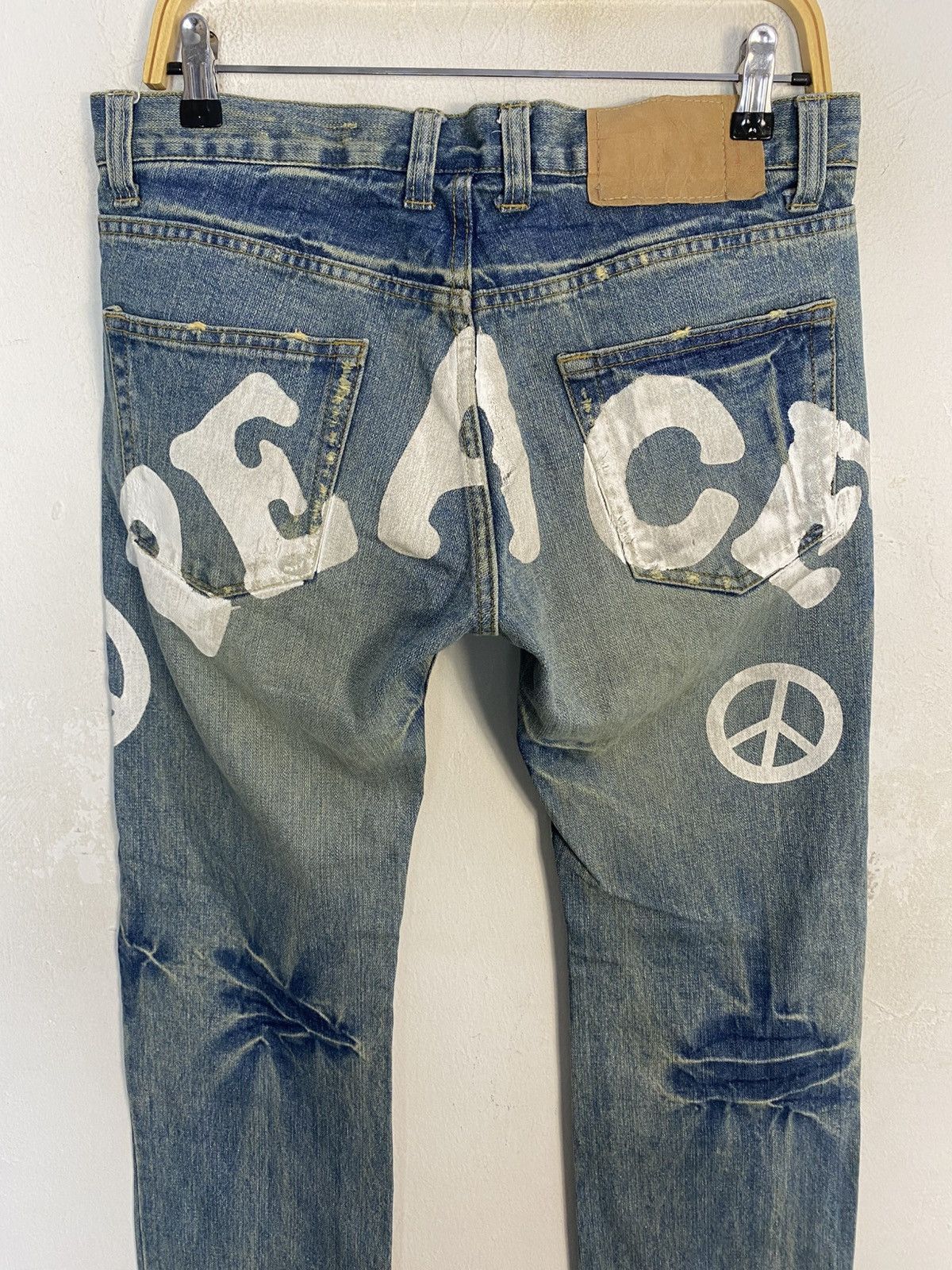 Japanese Brand Vintage Peace Denim Printed Distressed Hippie Jeans Size 33 Size US 33 - 8 Thumbnail