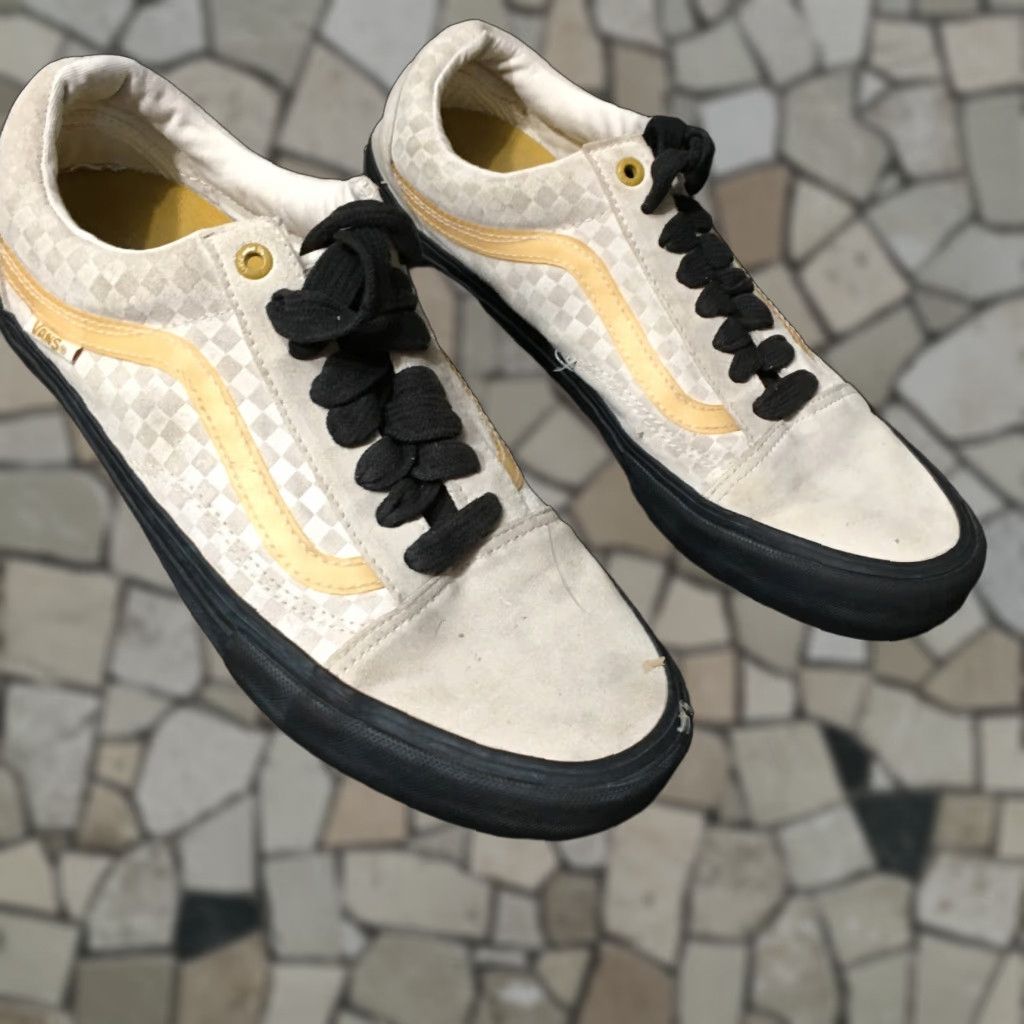 Vans Vans Off The Wall 500714 Low Top Lace Up Skateboard Shoes 9.0 Mens Sneakers Ivory Safety:None N/A Size US M / EU 48-50 / 2 - 1 Thumbnail
